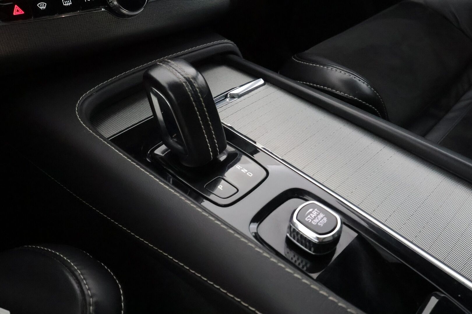Volvo XC90 2022 T8 TwE AWD R-Design aut - | ACC | Webasto | Koukku | Panorama | Sporttipenkit muistilla | Nahka-alcantara | P.kamera | BLIS | Pilot Assist | Keyless | 1-om suomiauto | ALV | 