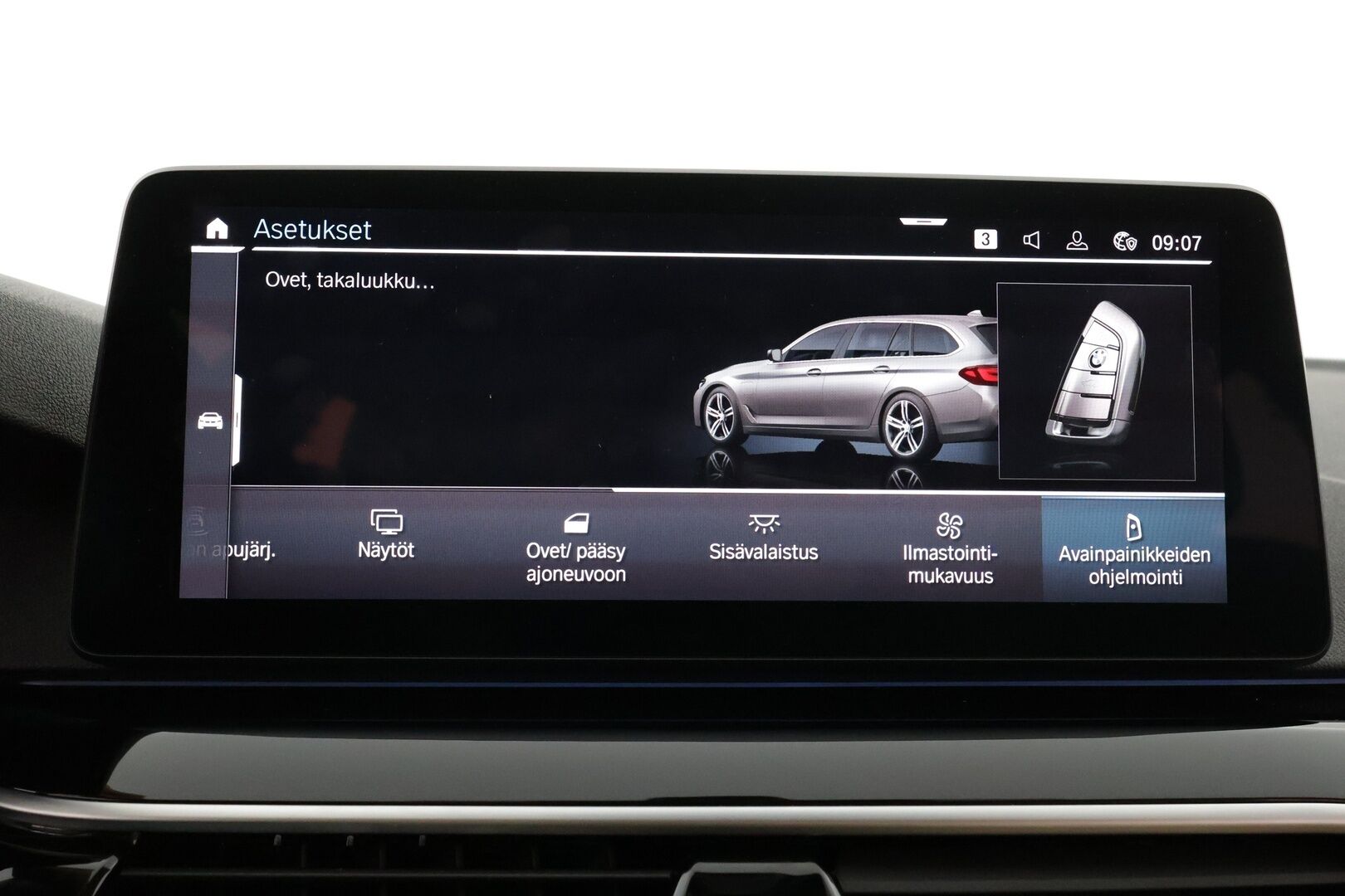 BMW 530 2022 G31 Touring 530e xDrive A Charged Edition - 3,99 % KORKOTARJOUS TÄHÄN AUTOON - 1.Om Suomi-auto / Adapt.Vakkari / Nahkasisusta / P.kamera / Comfort access 