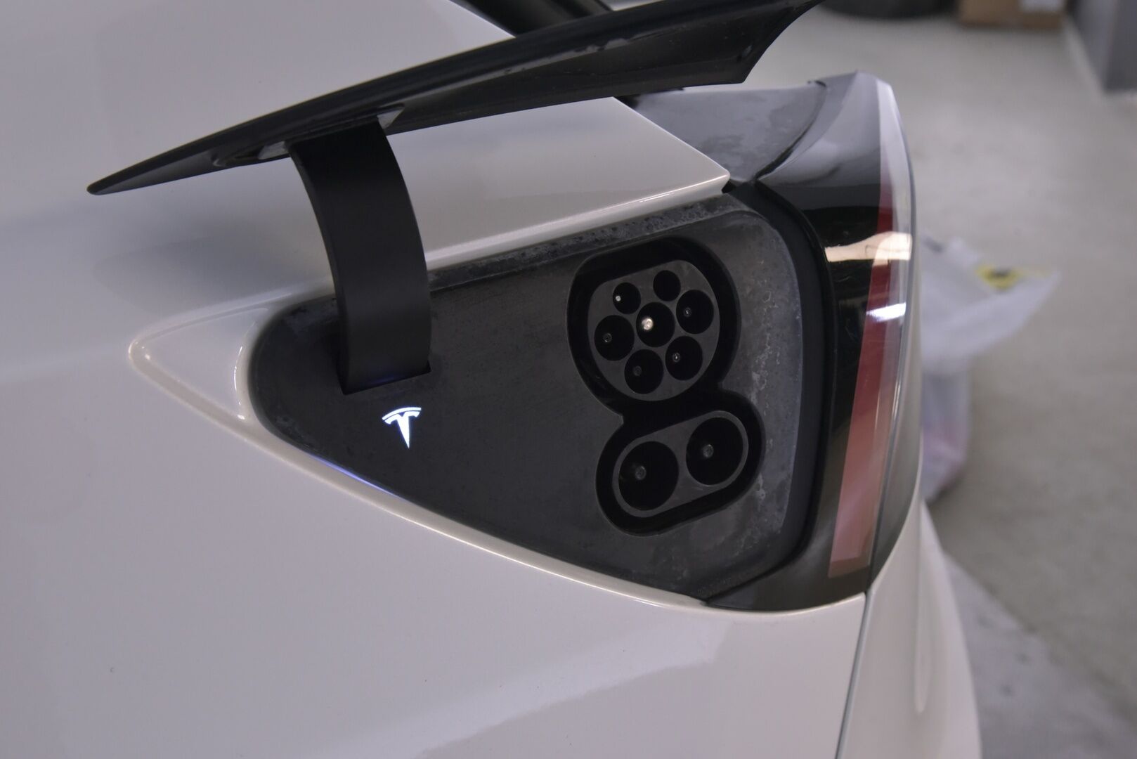 Tesla Model 3 2021 Long Range Refresh * Facelift / Premium Audio / Lasikatto / Ratinlämmitys / Autopilot / Hyvin varusteltu! *