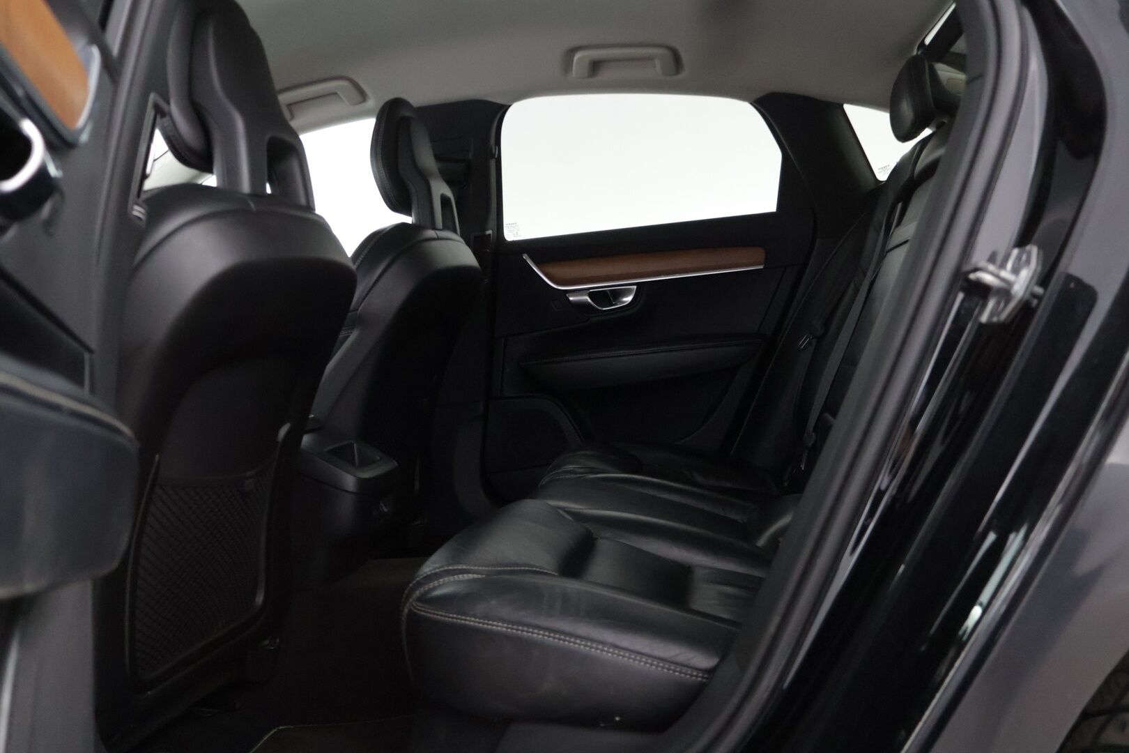 Volvo S90 2018 D4 Inscription aut - * Hyvillä varusteilla / Nahkasisusta / Lämmitettävä tuulilasi / BLIS / Sähköiset penkit muistilla / Peruutuskamera *