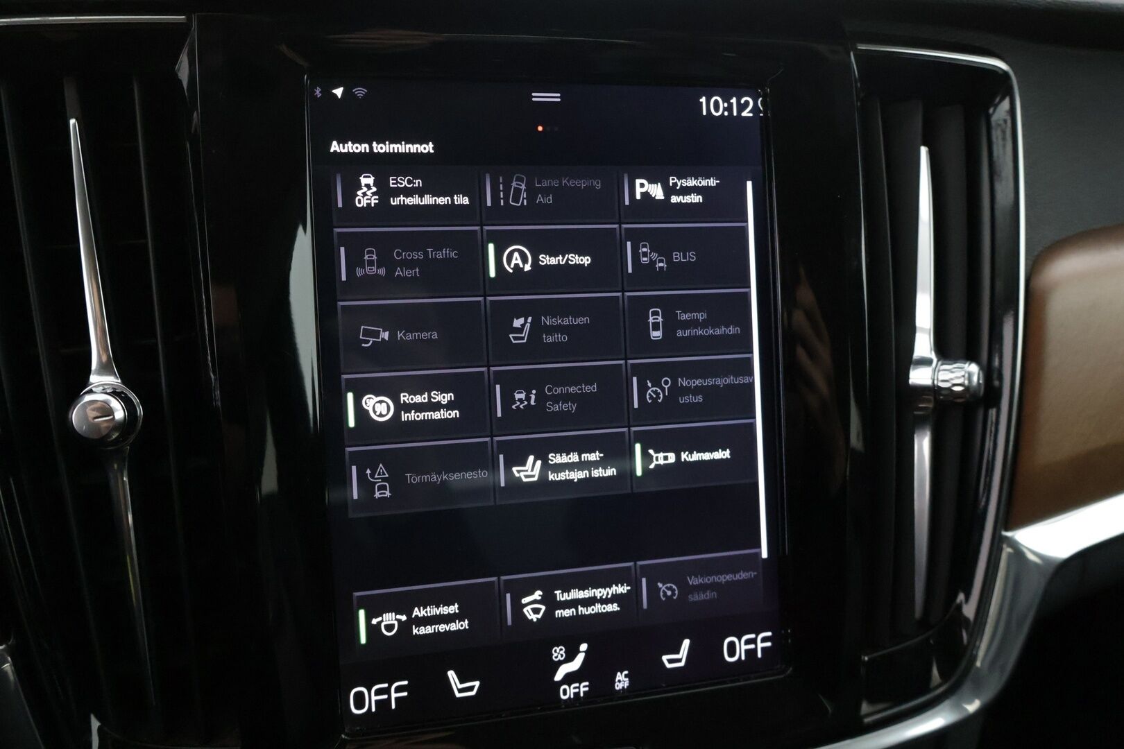 Volvo S90 2018 D4 Inscription aut - * Hyvillä varusteilla / Nahkasisusta / Lämmitettävä tuulilasi / BLIS / Sähköiset penkit muistilla / Peruutuskamera *