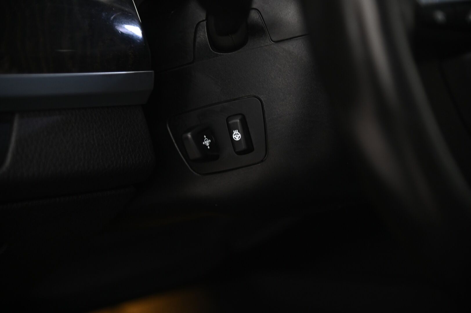 BMW 750d 2013 F02 Sedan 750dL TwinPower Turbo A xDrive M-Sport*HUD / ACC / Digimittaristo / kattoluukku / - *Webasto / Hifi / Soft Close* - HULLUT AVAJAISHULINAT KORKOTARJOUS 3,29 %