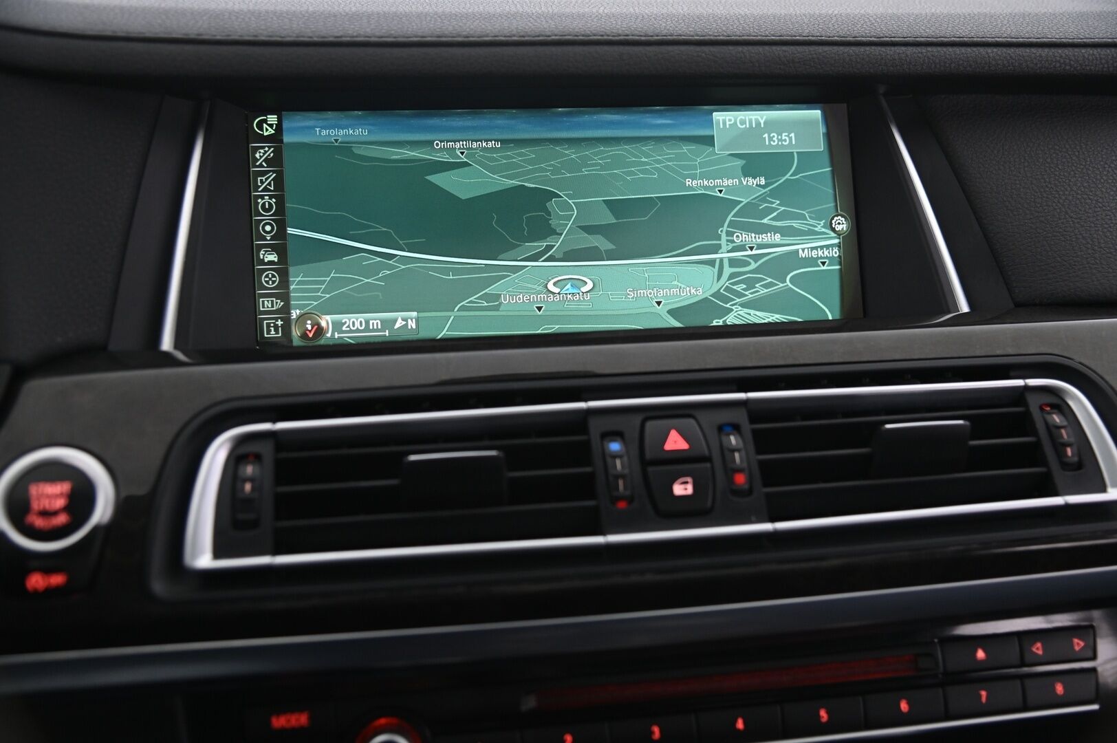 BMW 750d 2013 F02 Sedan 750dL TwinPower Turbo A xDrive M-Sport*HUD / ACC / Digimittaristo / kattoluukku / - *Webasto / Hifi / Soft Close* - HULLUT AVAJAISHULINAT KORKOTARJOUS 3,29 %