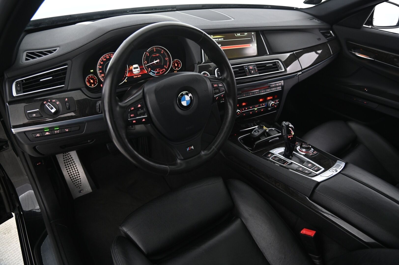 BMW 750d 2013 F02 Sedan 750dL TwinPower Turbo A xDrive M-Sport*HUD / ACC / Digimittaristo / kattoluukku / - *Webasto / Hifi / Soft Close* - HULLUT AVAJAISHULINAT KORKOTARJOUS 3,29 %