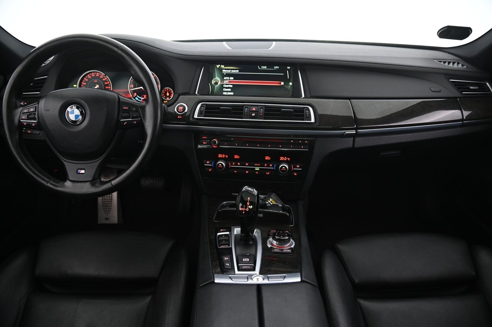 BMW 750d 2013 F02 Sedan 750dL TwinPower Turbo A xDrive M-Sport*HUD / ACC / Digimittaristo / kattoluukku / - *Webasto / Hifi / Soft Close* - HULLUT AVAJAISHULINAT KORKOTARJOUS 3,29 %