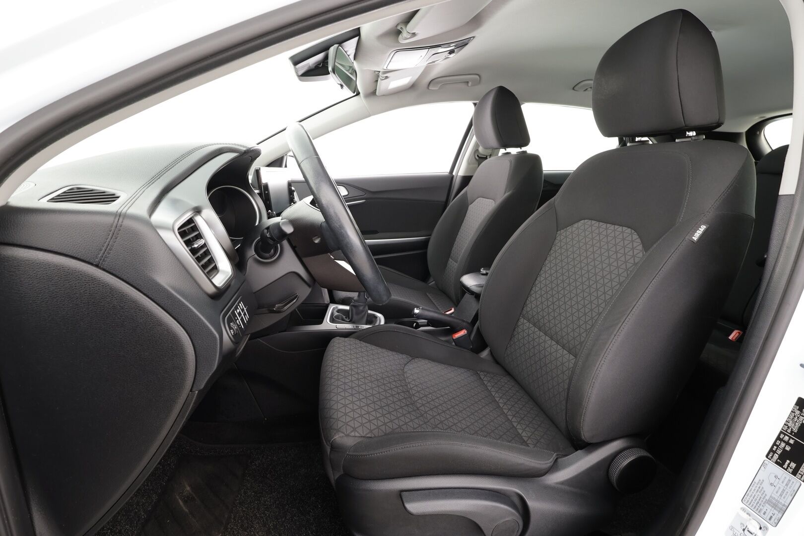 Kia Ceed 2022 1,0 T-GDI 100hv LX 5D * Vakkari / P.kamera / Kaistavahti / Ratinlämmitin / Apple&Android * - Suomi-auto / 2xRenkaat / Merkkihuollettu