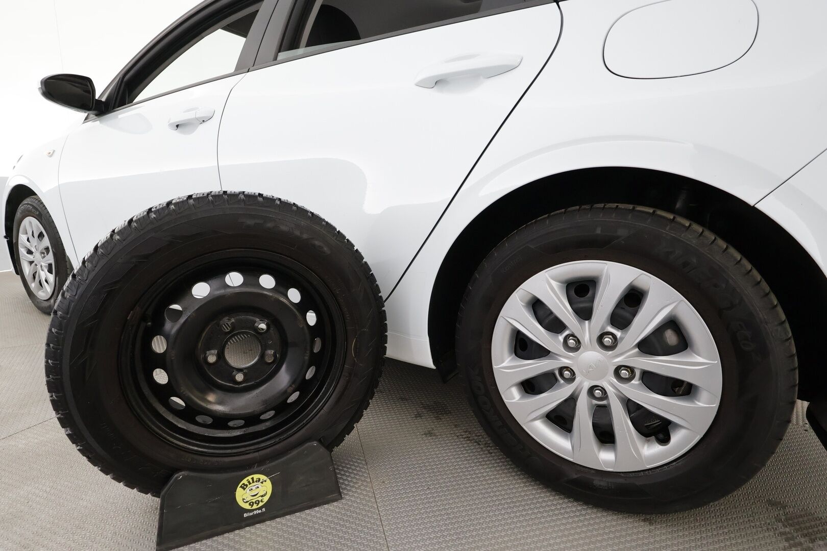 Kia Ceed 2022 1,0 T-GDI 100hv LX 5D * Vakkari / P.kamera / Kaistavahti / Ratinlämmitin / Apple&Android * - Suomi-auto / 2xRenkaat / Merkkihuollettu