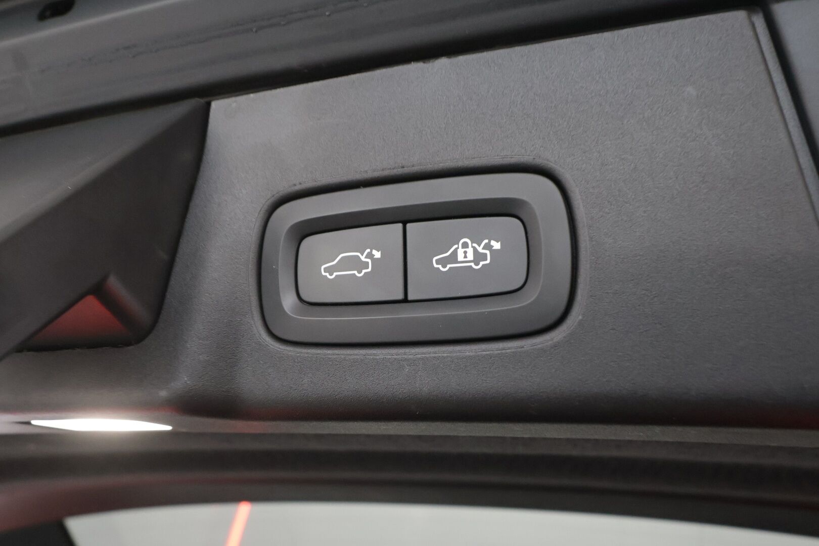 Volvo V90 2022 T6 TwE AWD Business R-Design aut - | Pilot assist | Webasto | Full-LED | Koukku | Panorama | Muistipenkit | P.kamera | Puolinahat | Keyless | Apple&Android | Suomi-auto | Kahdet Renkaat |