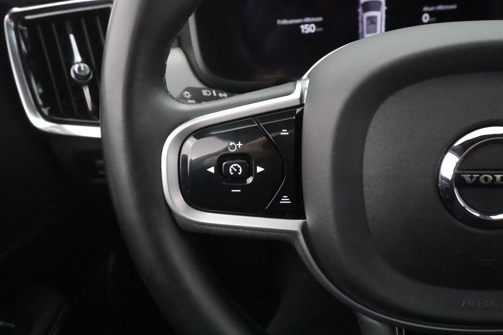 Volvo V90 2022 T6 TwE AWD Business R-Design aut - | Pilot assist | Webasto | Full-LED | Koukku | Panorama | Muistipenkit | P.kamera | Puolinahat | Keyless | Apple&Android | Suomi-auto | Kahdet Renkaat |