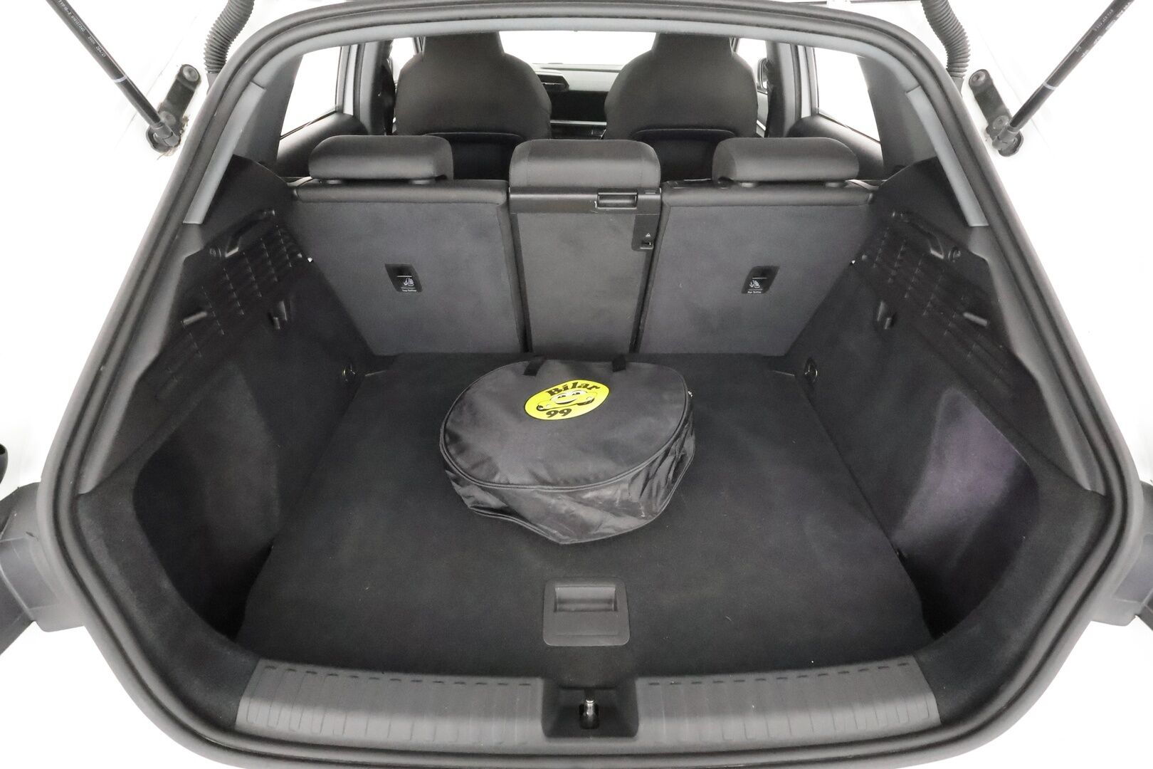 Audi A3 2022 Sportback Business 40 TFSI e 150kW S tronic ** Adapt.vakkari / Kamera / Sähköpenkki / Matrix-LED ** - 1.Om Suomi-auto / Sporttipenkit / Keyless 