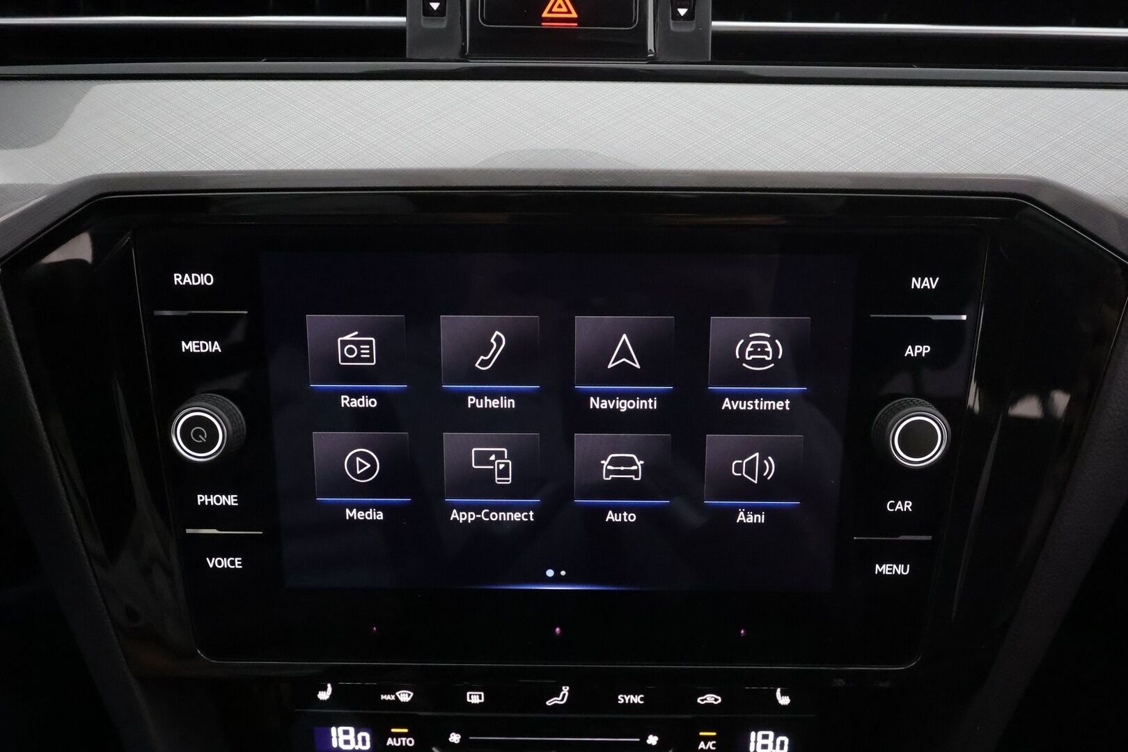 Volkswagen Passat 2022 Style Business2,0 Tdi Scr 110 Kw Dsg * ACC / IQ-Light / Koukku / Webasto / Hierova muistipenkki / Apple&Android * - Suomi-auto / Merkkihuollettu / Kahdet renkaat