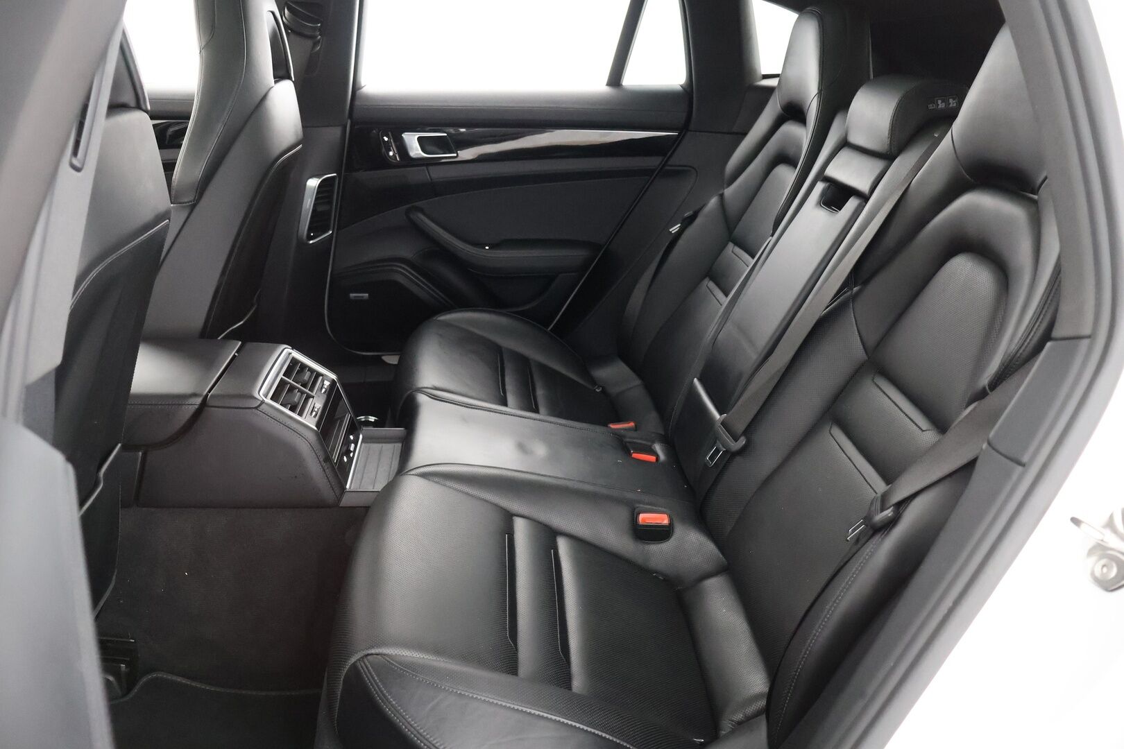 Porsche Panamera 2018 4 E-Hybrid Sport Turismo - ACC | Ilmastoidut & Hierovat Istuimet | BOSE | 14 - Penkit | Panorama | Lane Assist | Sport Chrono | Juuri huollettu!  