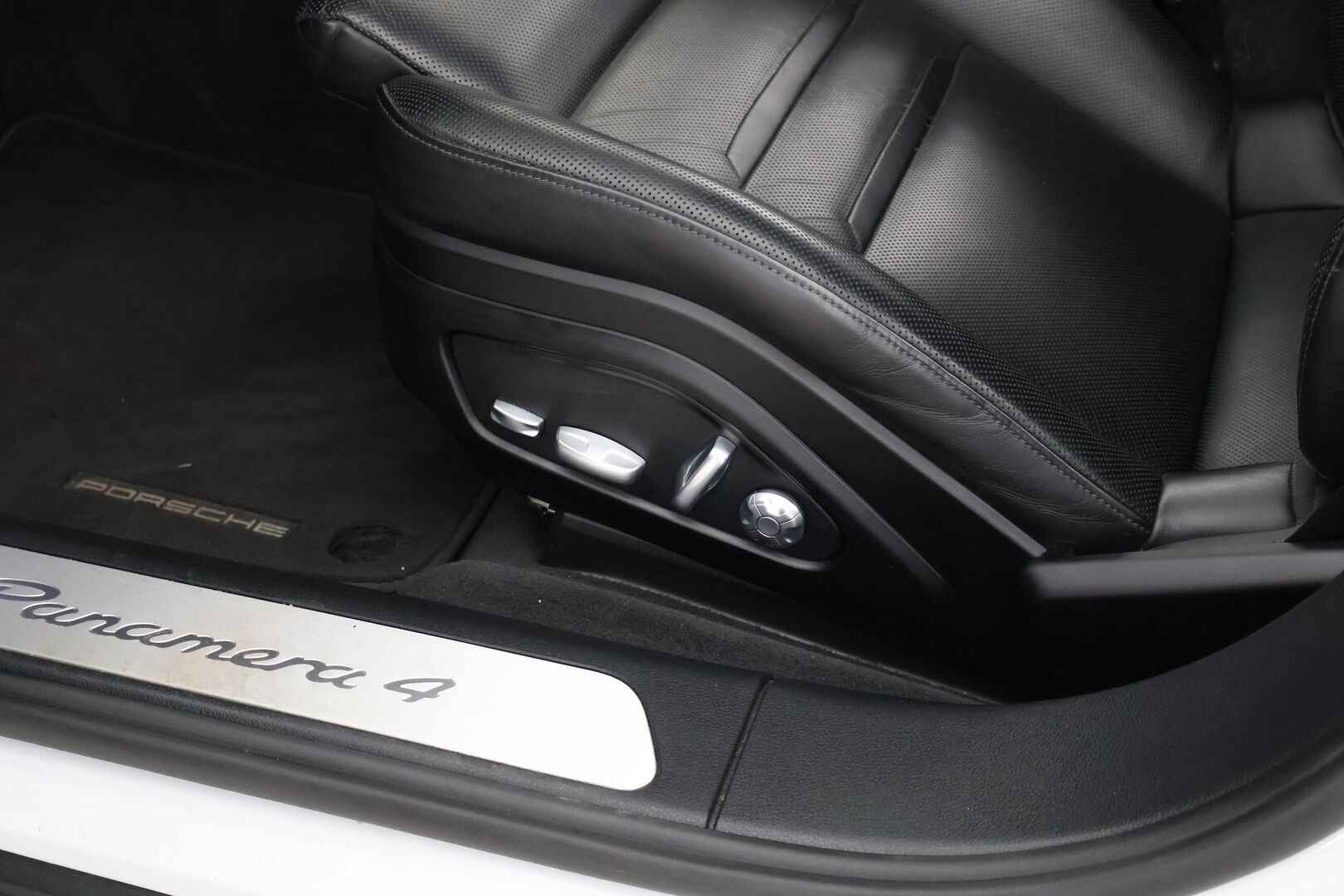 Porsche Panamera 2018 4 E-Hybrid Sport Turismo - ACC | Ilmastoidut & Hierovat Istuimet | BOSE | 14 - Penkit | Panorama | Lane Assist | Sport Chrono | Juuri huollettu!  