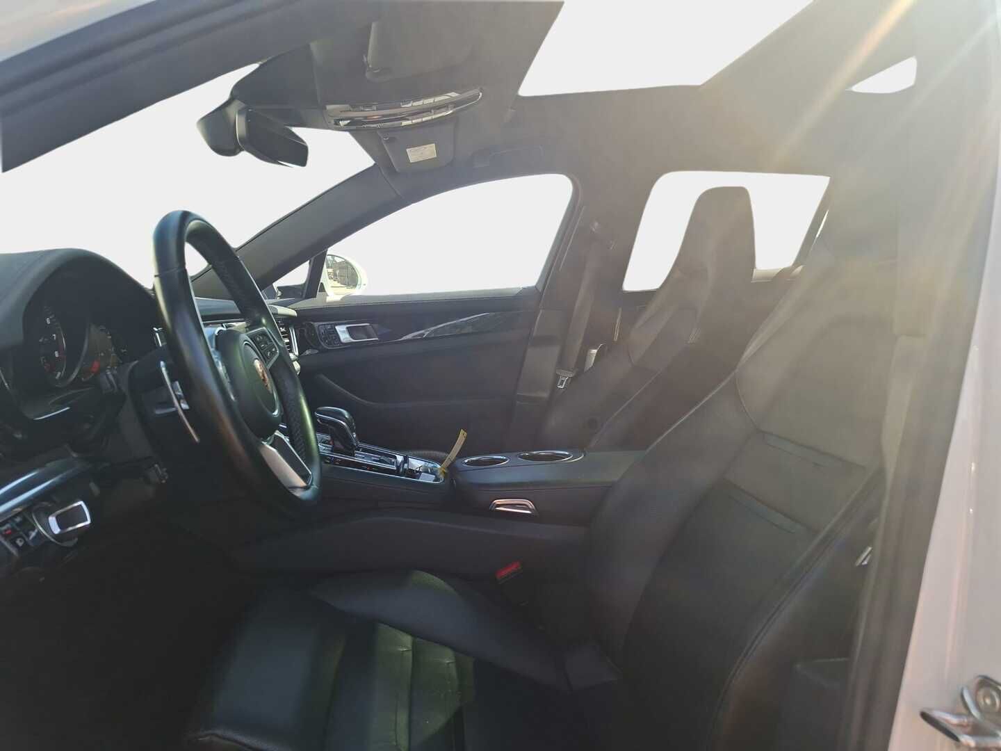 Porsche Panamera 2018 4 E-Hybrid Sport Turismo - ACC | Ilmastoidut & Hierovat Istuimet | BOSE | 14 - Penkit | Panorama | Lane Assist | Sport Chrono | Juuri huollettu!  