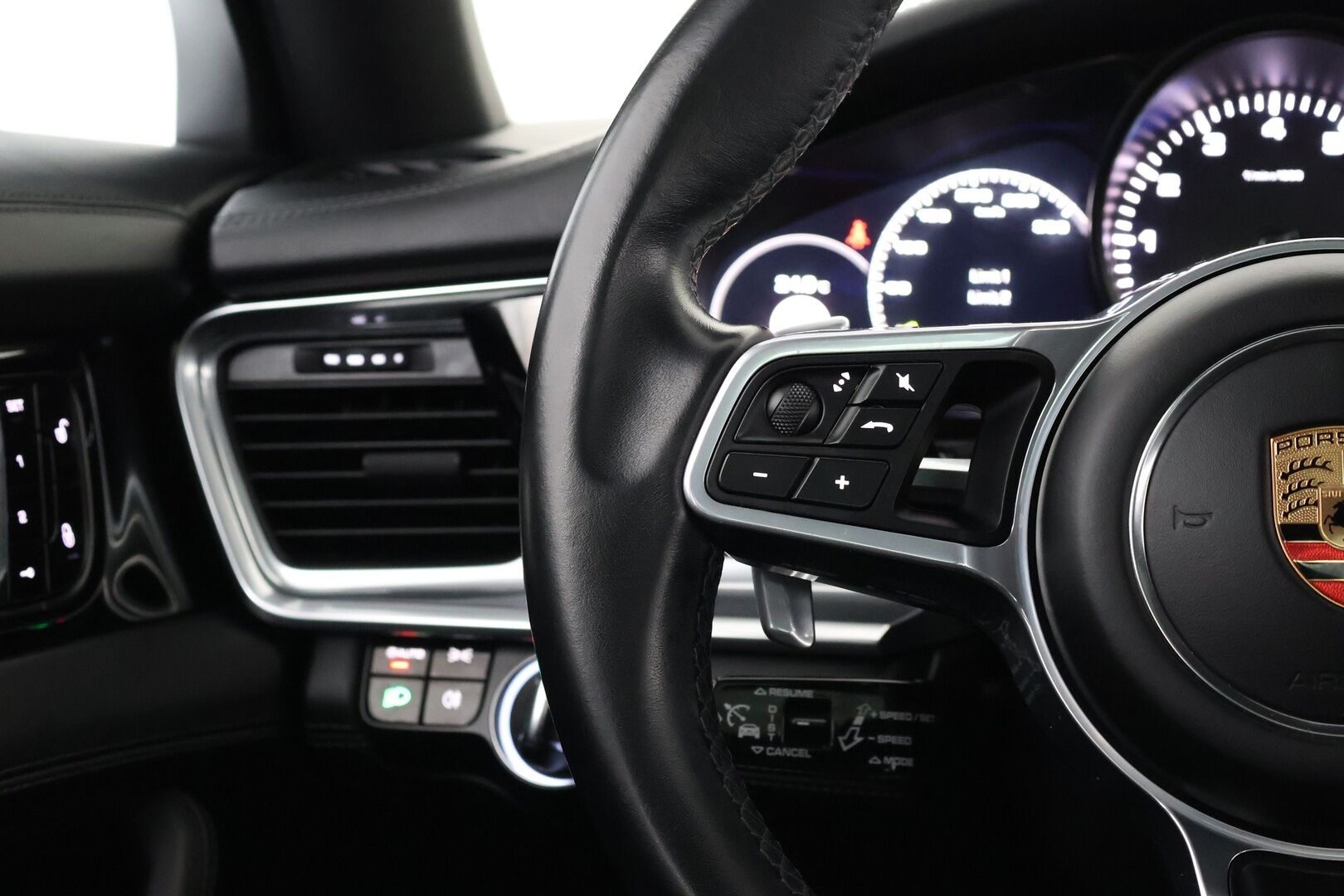 Porsche Panamera 2018 4 E-Hybrid Sport Turismo - ACC | Ilmastoidut & Hierovat Istuimet | BOSE | 14 - Penkit | Panorama | Lane Assist | Sport Chrono | Juuri huollettu!  