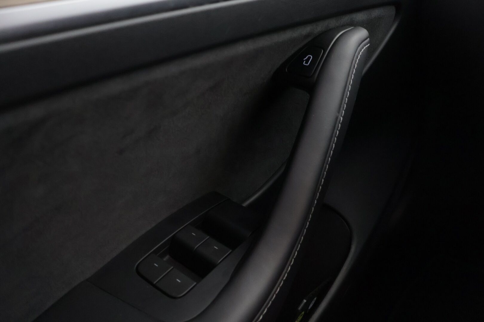 Tesla Model 3 2021 Standard Range Plus *Refresh /Lämpöpumppu /  Lasikatto / Autopilot / Musta nahkasisusta*