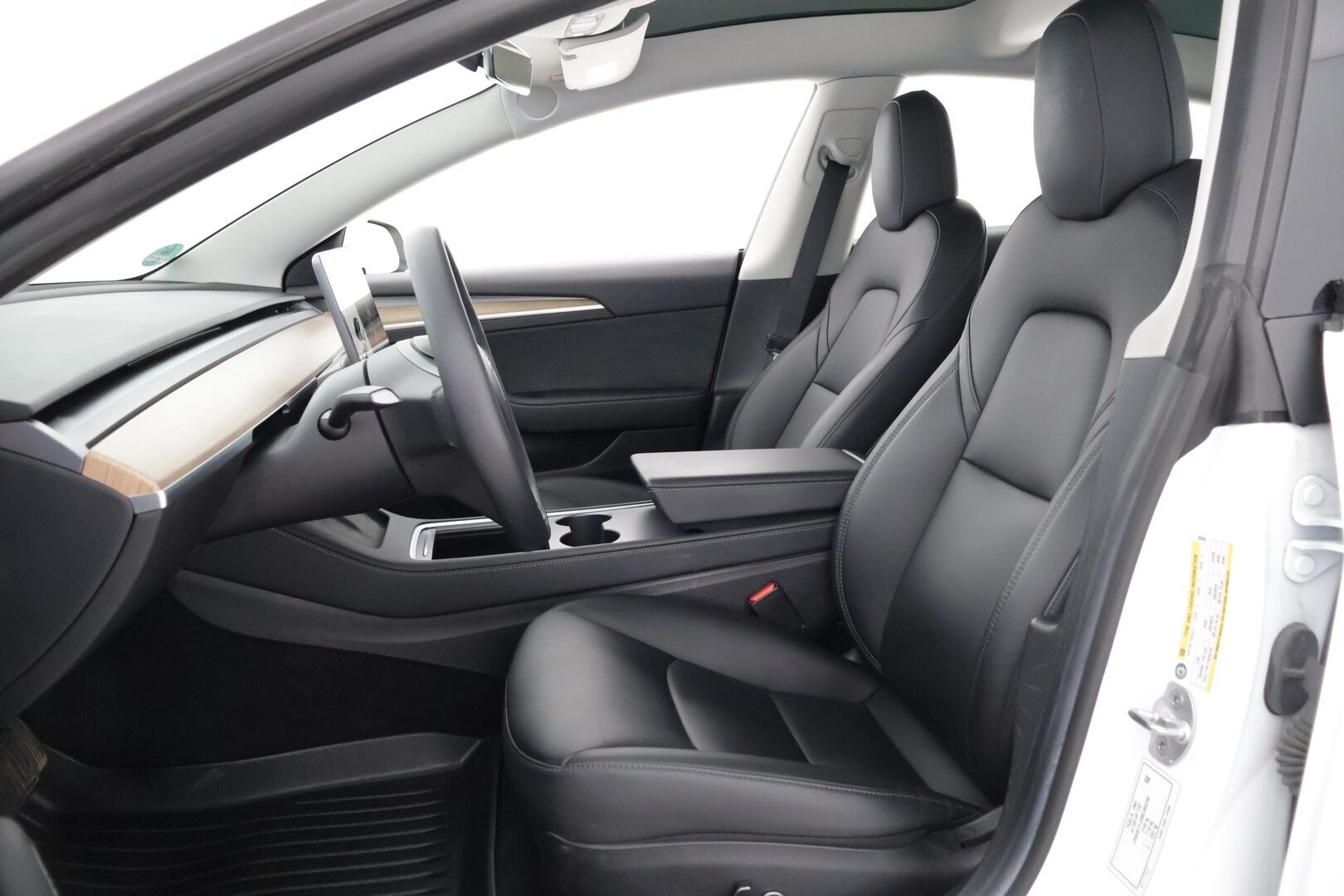 Tesla Model 3 2021 Standard Range Plus *Refresh /Lämpöpumppu /  Lasikatto / Autopilot / Musta nahkasisusta*