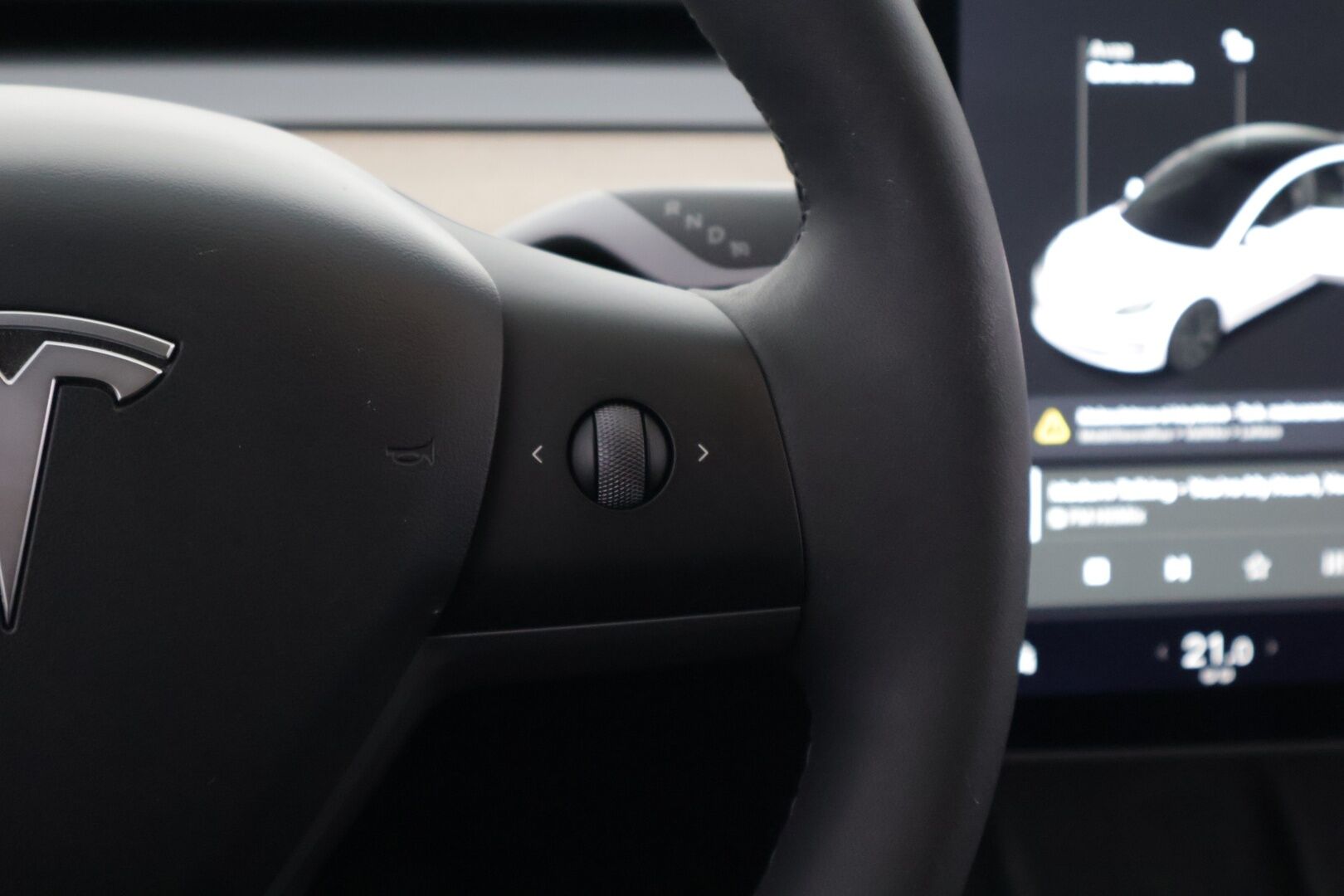 Tesla Model 3 2021 Standard Range Plus *Refresh /Lämpöpumppu /  Lasikatto / Autopilot / Musta nahkasisusta*