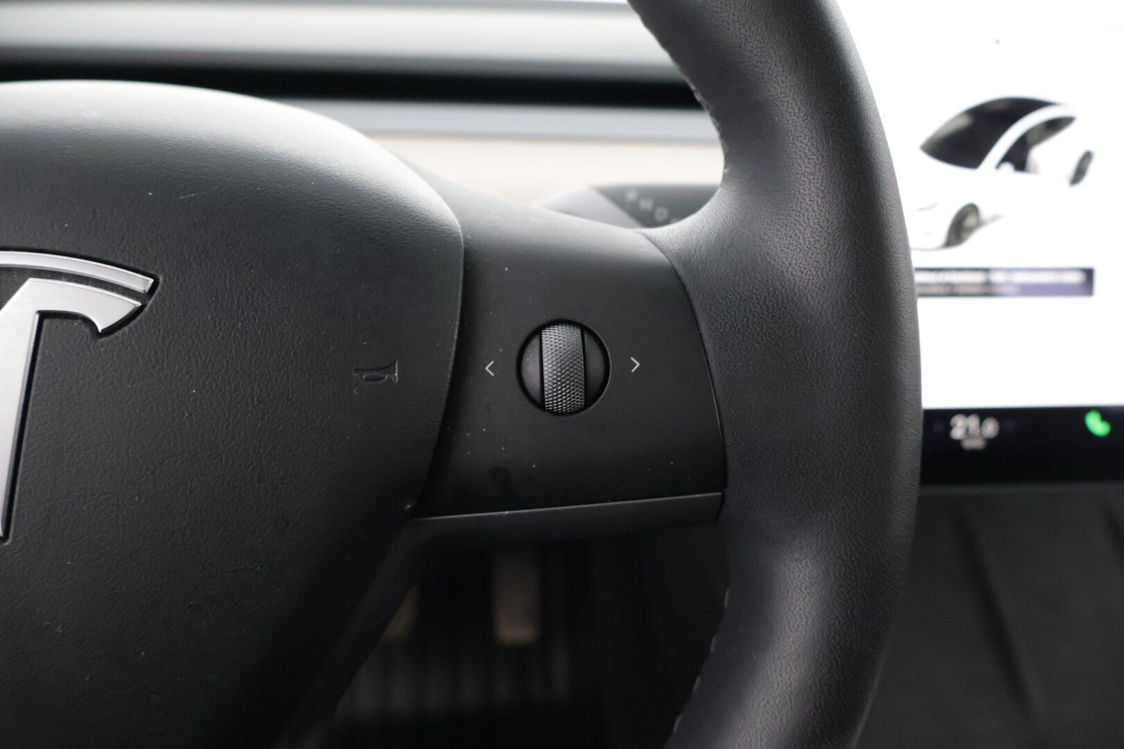 Tesla Model 3 2021 Standard Range Plus *Refresh /Lämpöpumppu /  Lasikatto / Autopilot / Musta nahkasisusta*