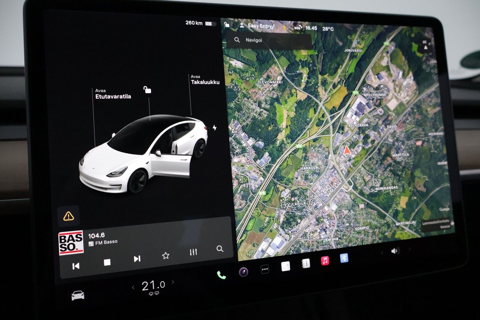 Tesla Model 3 2021 Standard Range Plus *Refresh /Lämpöpumppu /  Lasikatto / Autopilot / Musta nahkasisusta*