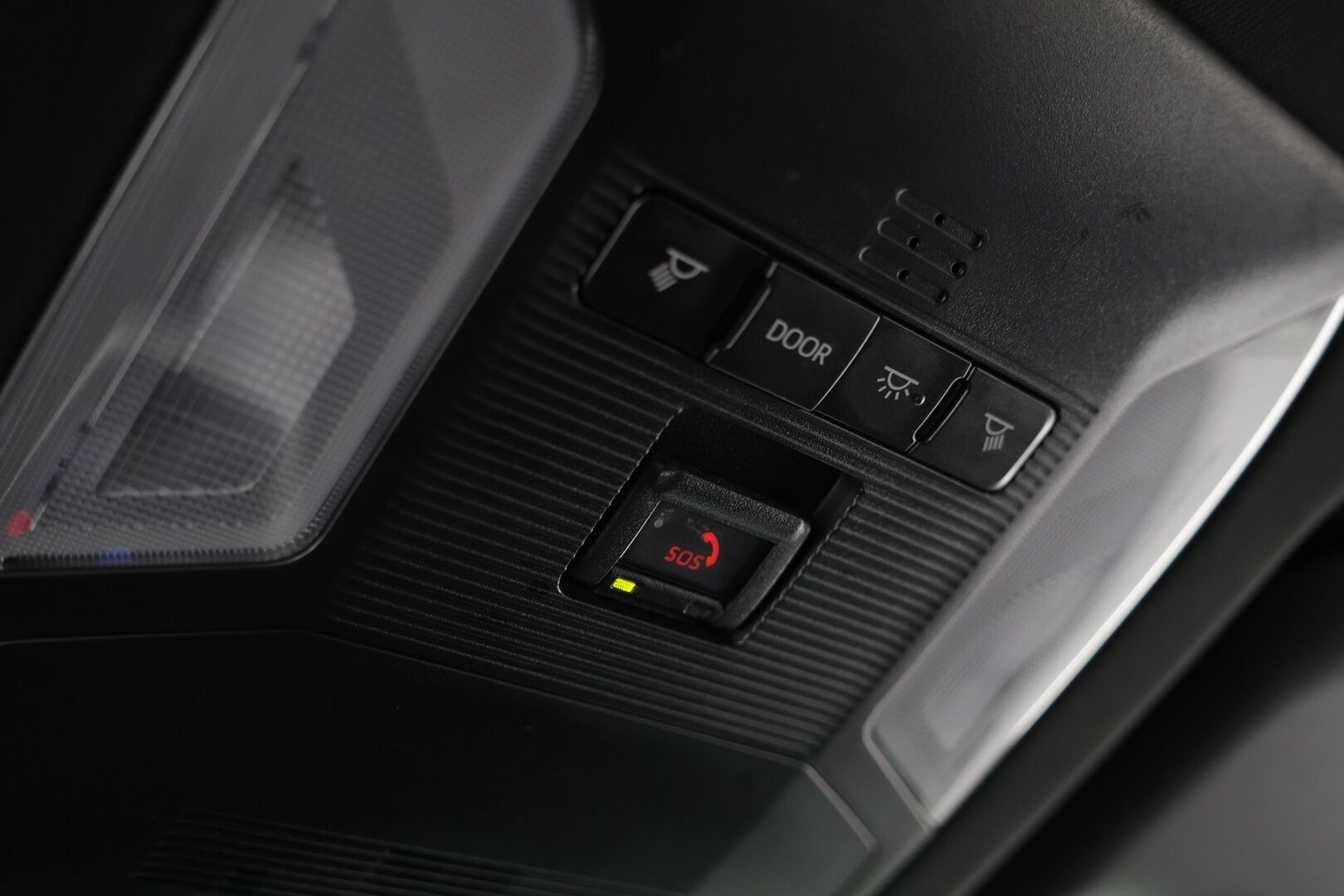 Toyota RAV4 PLUG-IN 2021 2,5 Hybrid AWD-i Business Edition*  Koukku / Kamera / Acc / JBL / * - *Koukku / JBL / ACC / Kamera*