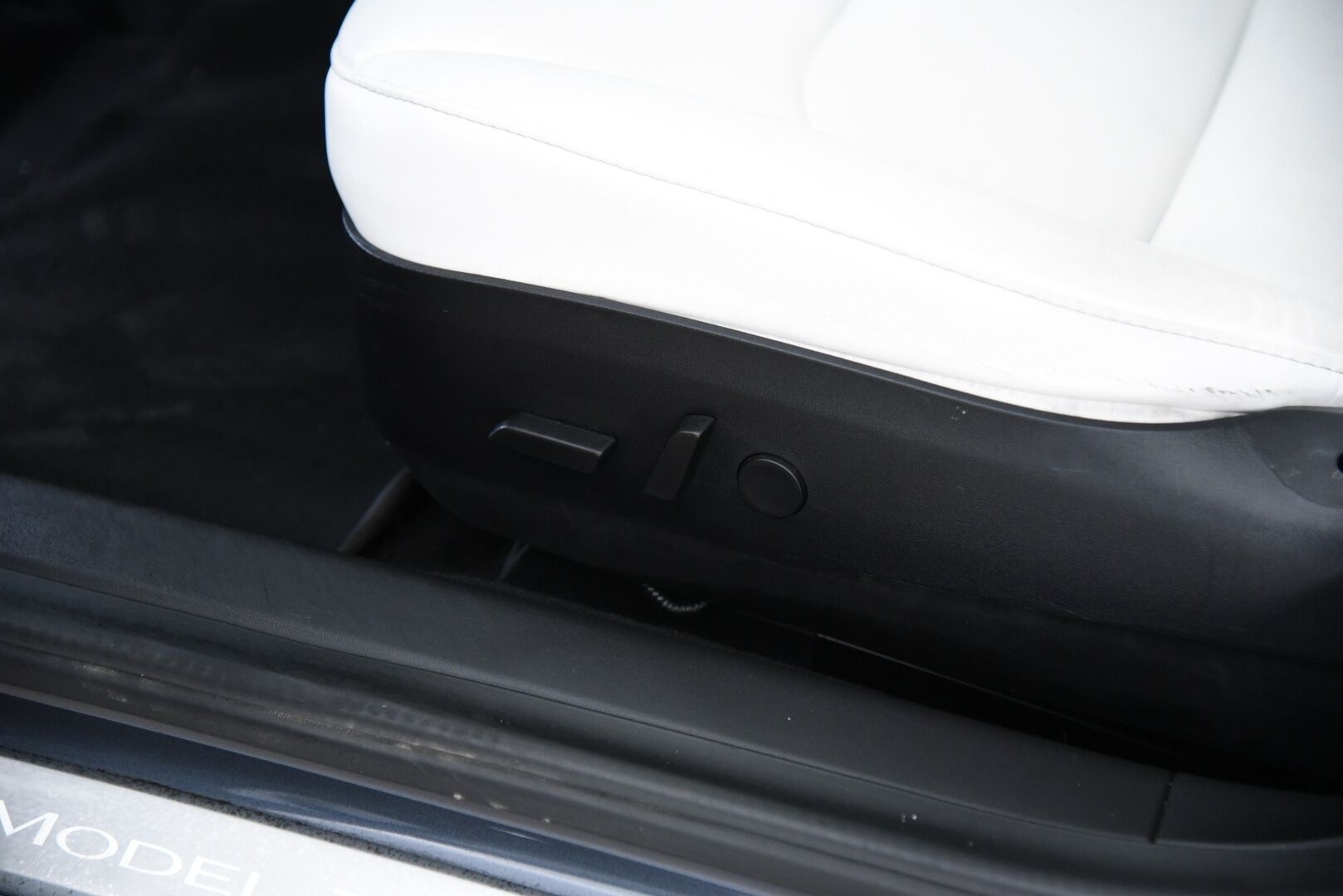 Tesla Model 3 2020 Performance Dual Motor AWD * FSD täysin itsenäinen ajo / Valkoinen sisusta / Premium äänentoisto / Lasikatto * - 2x renkaat / FSD / Vaaleat nahat - HULLUT AVAJAISHULINAT KORKOTARJOUS 3,29 %