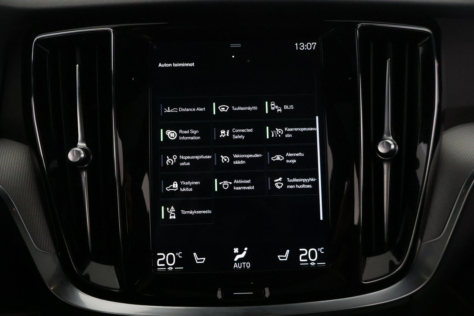 Volvo V60 2020 V60 T6 TwE AWD R-Design aut */ Adapt. vakkari / H&K / Panorama / 360°-kamera / Webasto / Koukku / Juuri saapunut /* - Huippuvarusteltu / Juuri katsastettu / Hihna vaihdettu