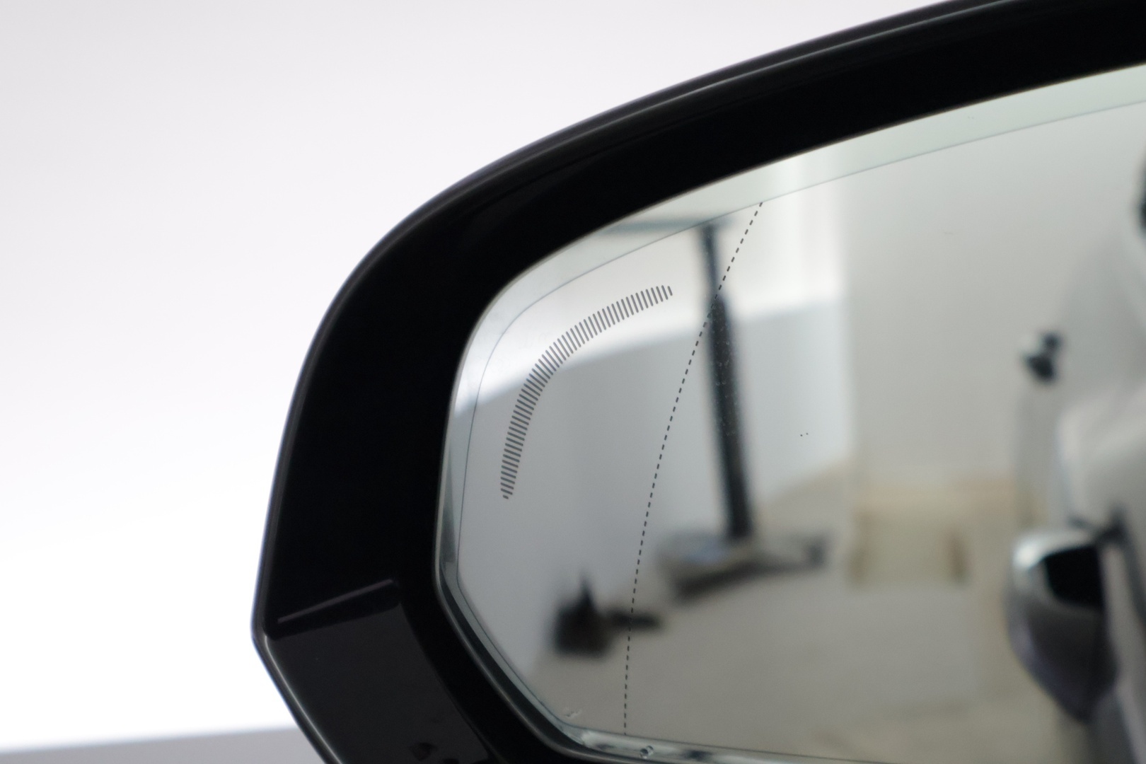 Volvo V60 2020 V60 T6 TwE AWD R-Design aut */ Adapt. vakkari / H&K / Panorama / 360°-kamera / Webasto / Koukku / Juuri saapunut /* - Huippuvarusteltu / Juuri katsastettu / Hihna vaihdettu