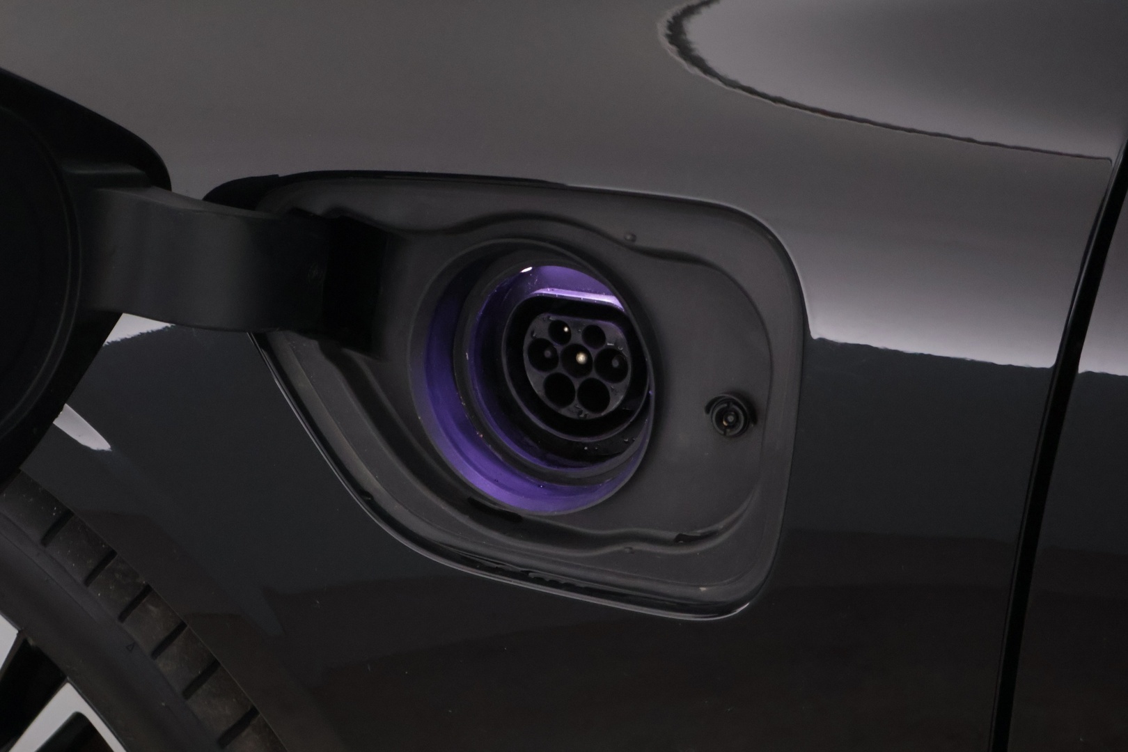 Volvo V60 2020 V60 T6 TwE AWD R-Design aut */ Adapt. vakkari / H&K / Panorama / 360°-kamera / Webasto / Koukku / Juuri saapunut /* - Huippuvarusteltu / Juuri katsastettu / Hihna vaihdettu