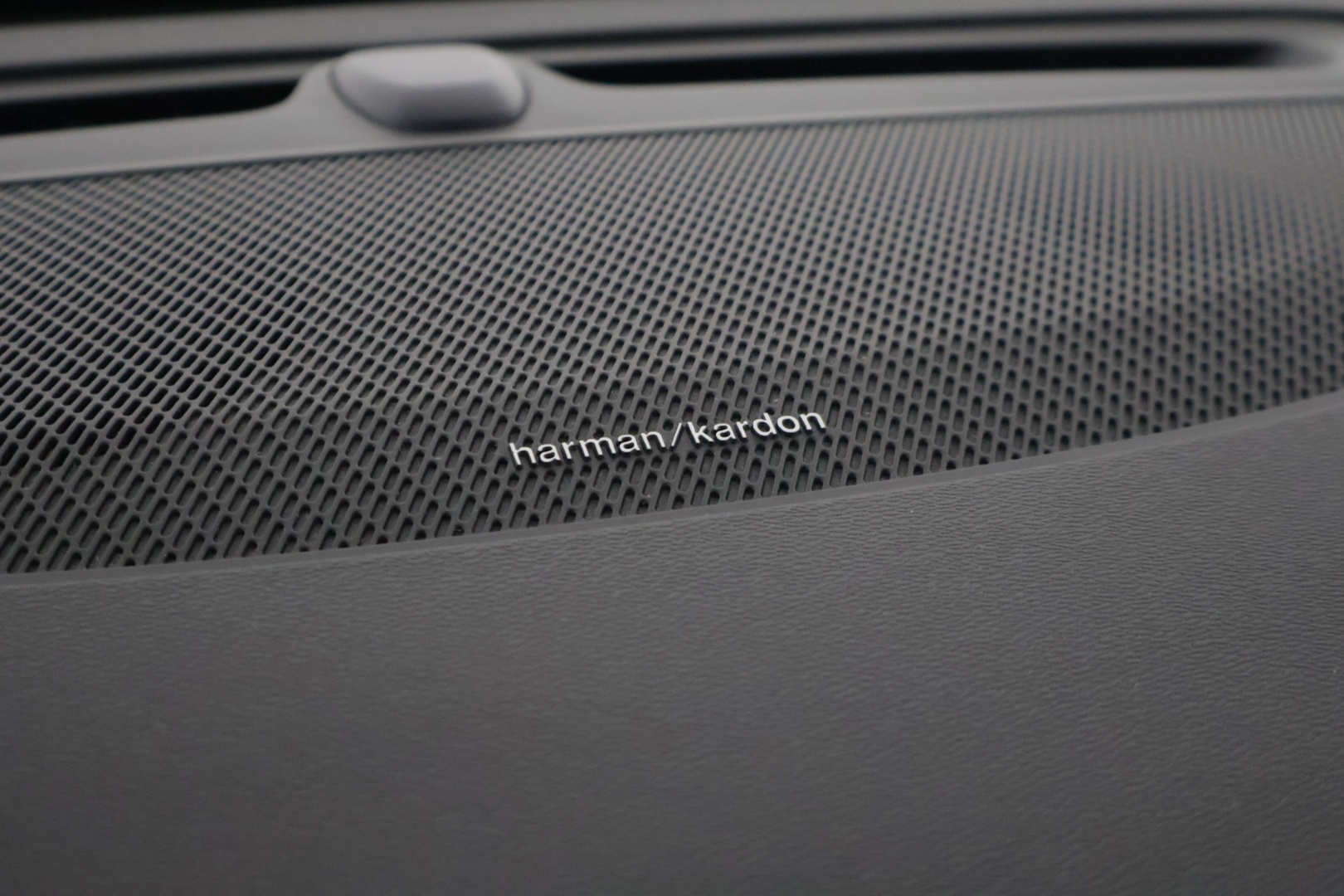 Volvo V60 2020 V60 T6 TwE AWD R-Design aut */ Adapt. vakkari / H&K / Panorama / 360°-kamera / Webasto / Koukku / Juuri saapunut /* - Huippuvarusteltu / Juuri katsastettu / Hihna vaihdettu