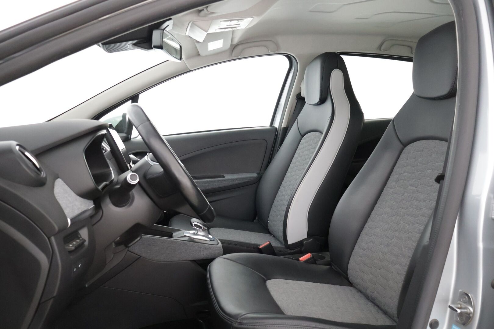 Renault Zoe 2020 Z.E. 50 R135 Intens * BLIS / Navi / P-Kamera / Keyless / Vakkari / Puolinahkasisusta * - * Kahdet vanteet & renkaat / Merkkihuollot *