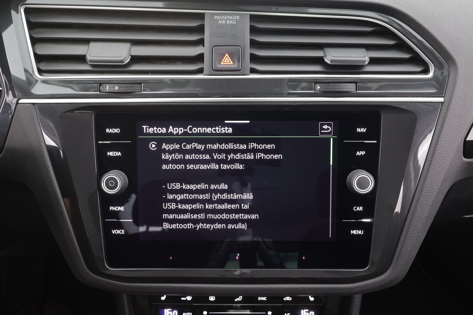 Volkswagen Tiguan 2022 Style eHybrid 180 kW DSG-automaatti - | ACC | Matrix-LED | P.Kamera | Kaistavahti | Keyless | Apple&Android | Digimittaristo | Facelift | 1-om Suomi-auto | 2x Latauskaapelit | Kahdet renkaat | Merkkihuollot |
