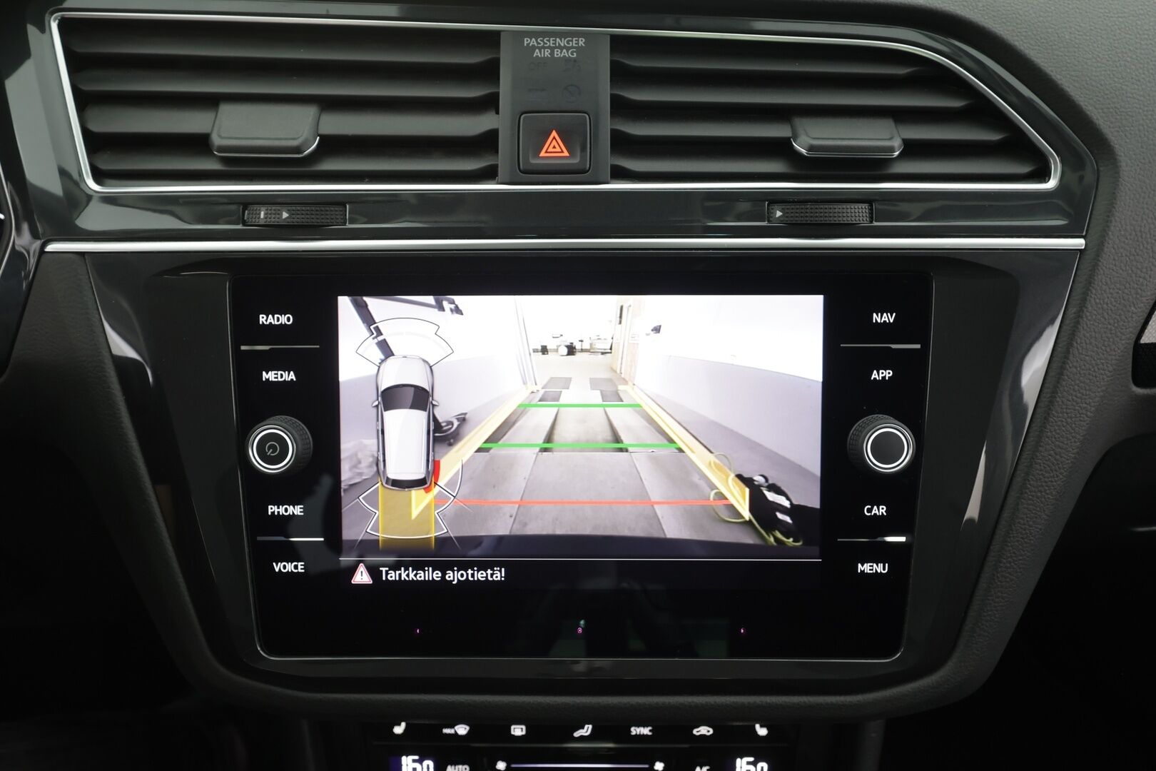 Volkswagen Tiguan 2022 Style eHybrid 180 kW DSG-automaatti - | ACC | Matrix-LED | P.Kamera | Kaistavahti | Keyless | Apple&Android | Digimittaristo | Facelift | 1-om Suomi-auto | 2x Latauskaapelit | Kahdet renkaat | Merkkihuollot |