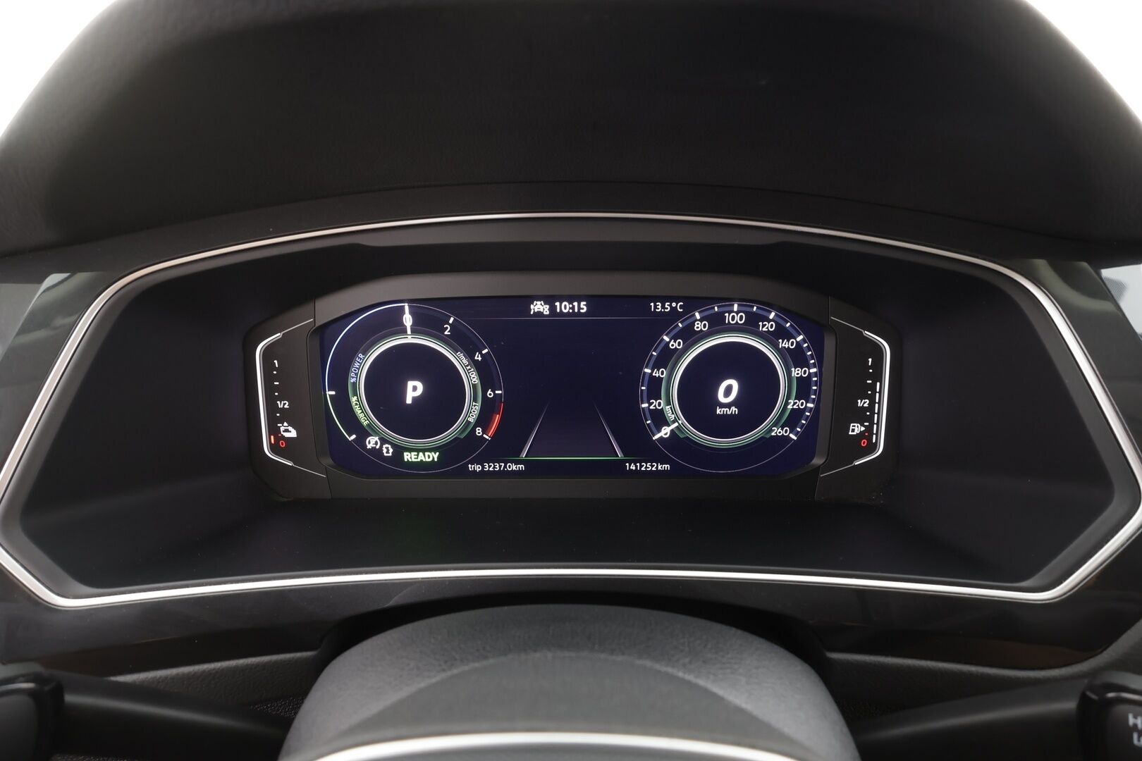 Volkswagen Tiguan 2022 Style eHybrid 180 kW DSG-automaatti - | ACC | Matrix-LED | P.Kamera | Kaistavahti | Keyless | Apple&Android | Digimittaristo | Facelift | 1-om Suomi-auto | 2x Latauskaapelit | Kahdet renkaat | Merkkihuollot |
