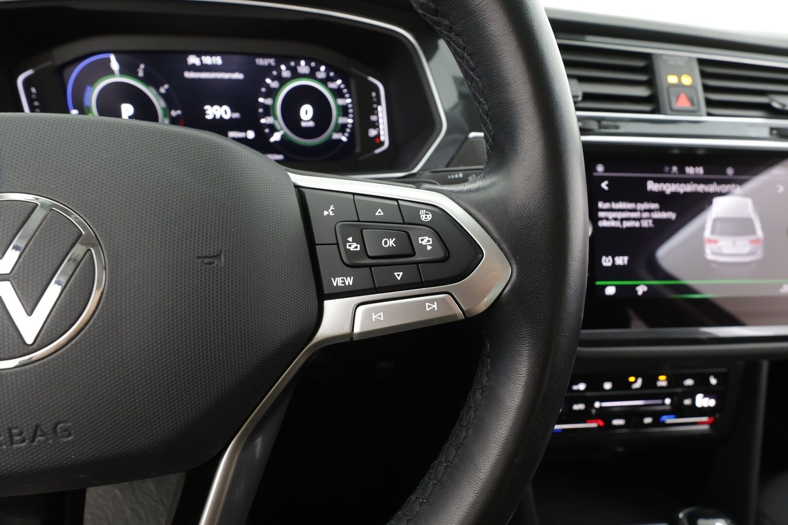 Volkswagen Tiguan 2022 Style eHybrid 180 kW DSG-automaatti - | ACC | Matrix-LED | P.Kamera | Kaistavahti | Keyless | Apple&Android | Digimittaristo | Facelift | 1-om Suomi-auto | 2x Latauskaapelit | Kahdet renkaat | Merkkihuollot |