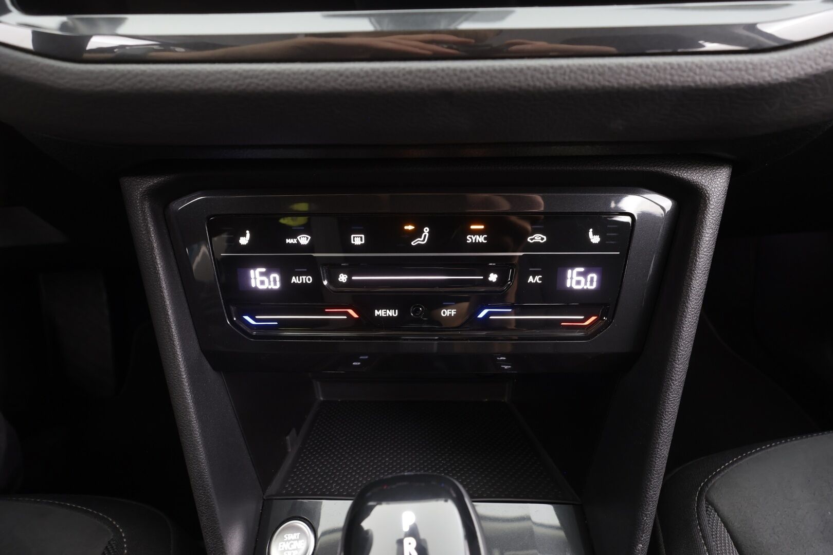 Volkswagen Tiguan 2022 Style eHybrid 180 kW DSG-automaatti - | ACC | Matrix-LED | P.Kamera | Kaistavahti | Keyless | Apple&Android | Digimittaristo | Facelift | 1-om Suomi-auto | 2x Latauskaapelit | Kahdet renkaat | Merkkihuollot |
