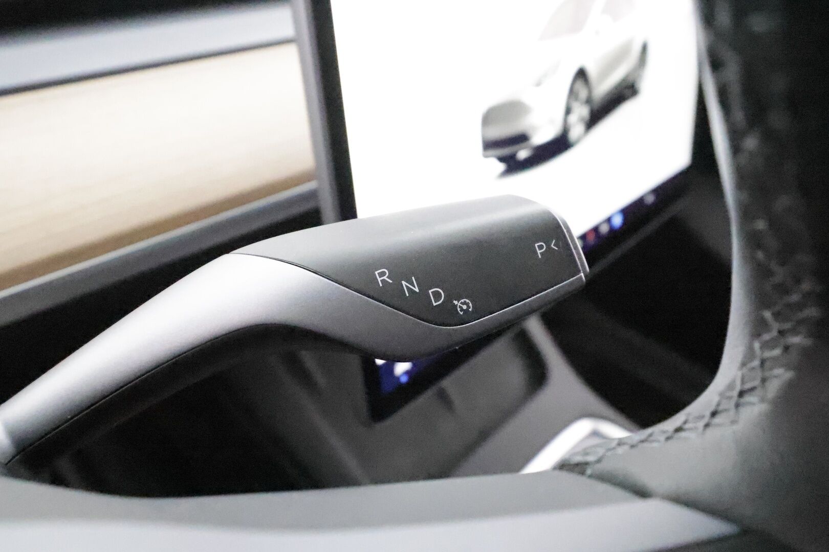 Tesla Model Y 2022 Long Range Dual Motor / 1.Om Suomi-auto / Autopilot / 2xVanteet / Vetokoukku / TULOSSA - 3,99 % KORKOTARJOUS TÄHÄN AUTOON 31.8. ASTI! - 