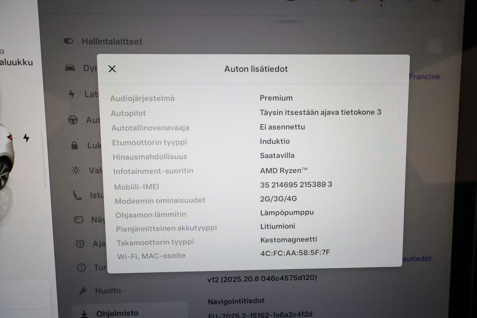 Tesla Model Y 2022 Long Range Dual Motor / 1.Om Suomi-auto / Autopilot / 2xVanteet / Vetokoukku / TULOSSA - 3,99 % KORKOTARJOUS TÄHÄN AUTOON 31.8. ASTI! - 