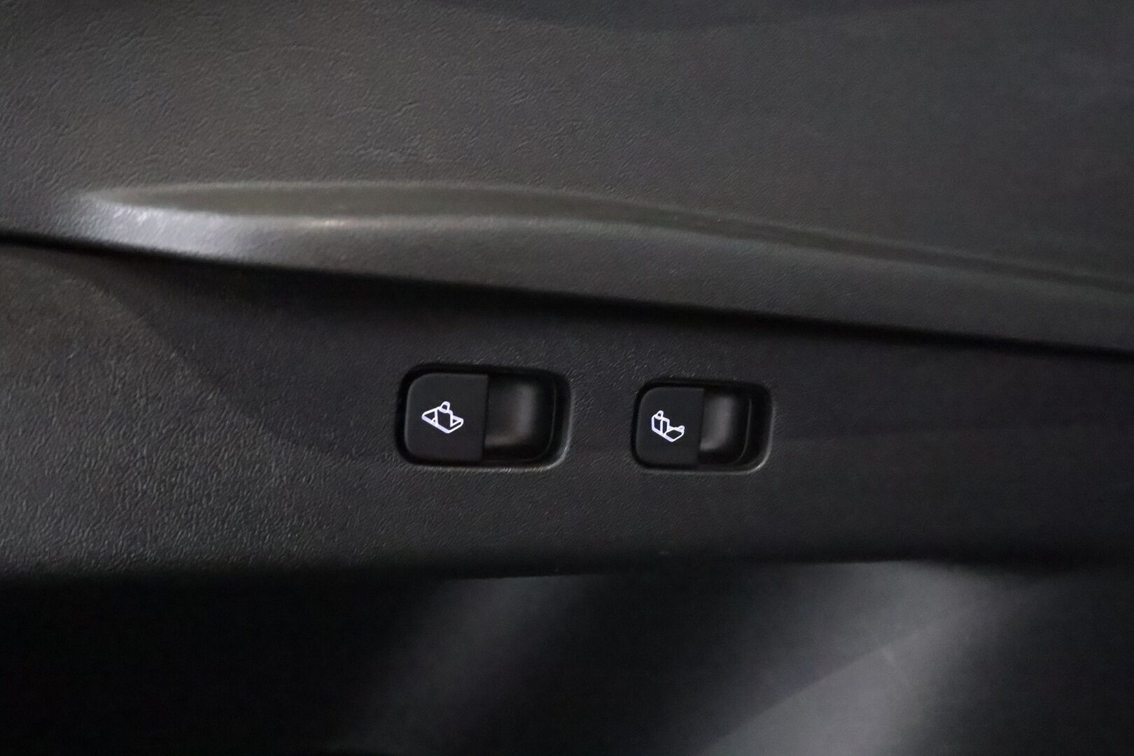 Tesla Model Y 2022 Long Range - | Koukku | ILP | Lasikatto | ACC | Matrix-LED | P.Kamera | Muistipenkki | Premium Audio | Navi | Kaistavahti | Keyless | 2x Latauskaapelit | Kahdet renkaat | 1-om Suomi-auto |