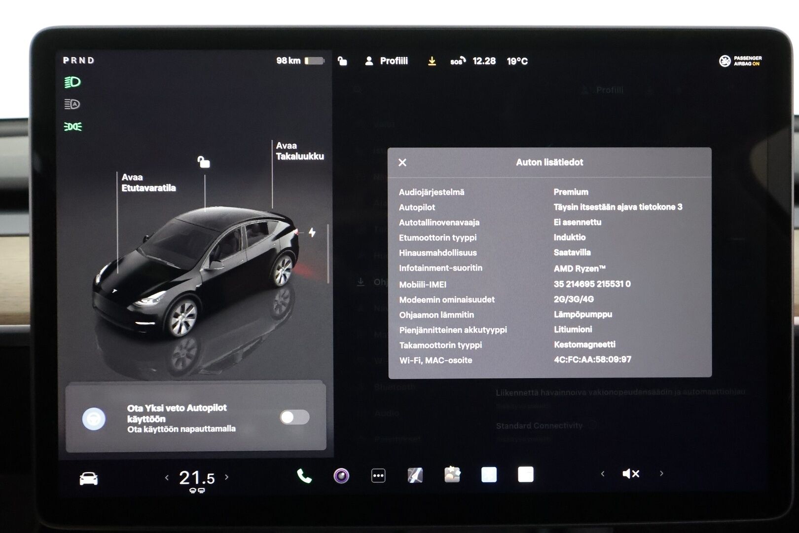 Tesla Model Y 2022 Long Range - | Koukku | ILP | Lasikatto | ACC | Matrix-LED | P.Kamera | Muistipenkki | Premium Audio | Navi | Kaistavahti | Keyless | 2x Latauskaapelit | Kahdet renkaat | 1-om Suomi-auto |