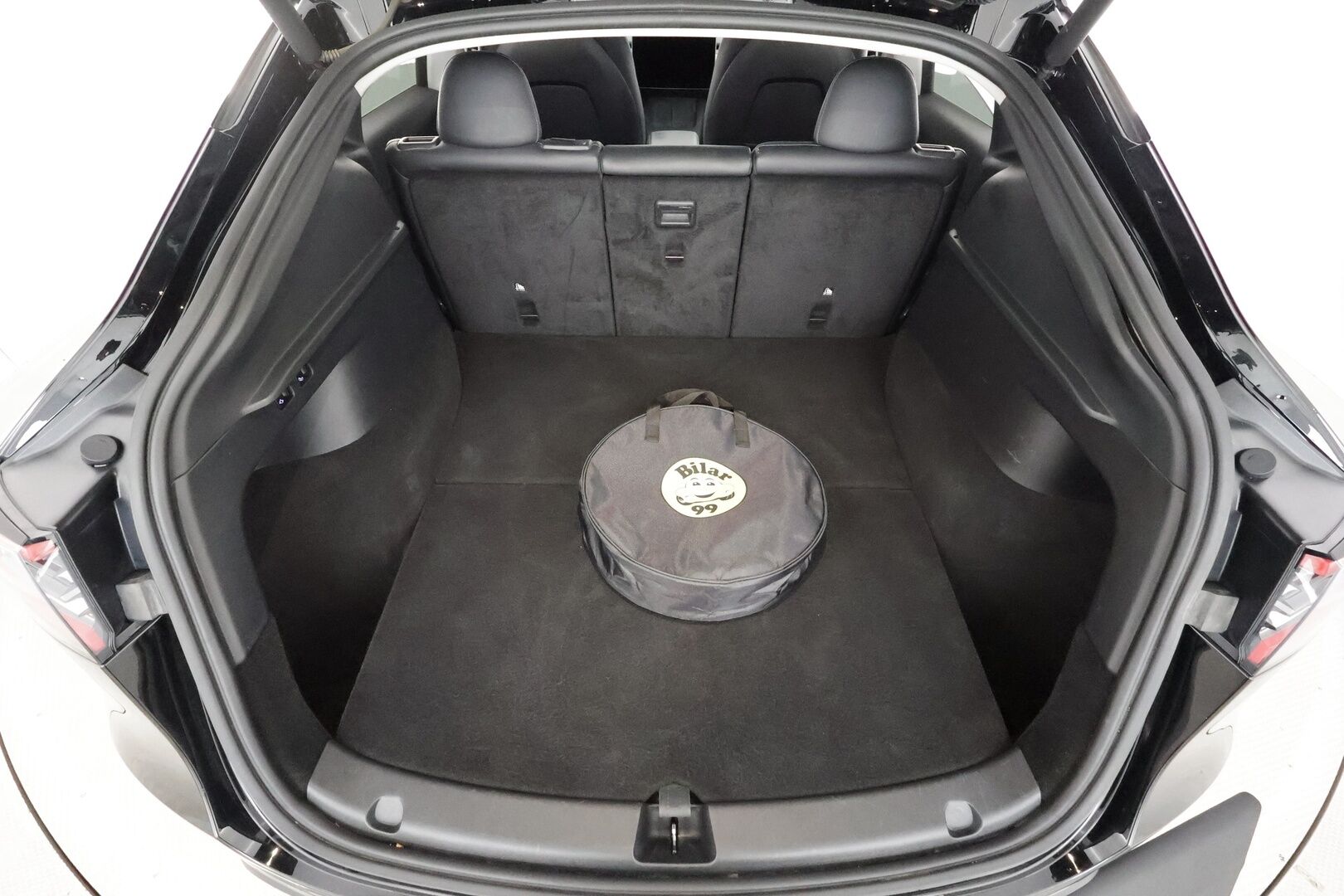 Tesla Model Y 2022 Long Range - | Koukku | ILP | Lasikatto | ACC | Matrix-LED | P.Kamera | Muistipenkki | Premium Audio | Navi | Kaistavahti | Keyless | 2x Latauskaapelit | Kahdet renkaat | 1-om Suomi-auto |