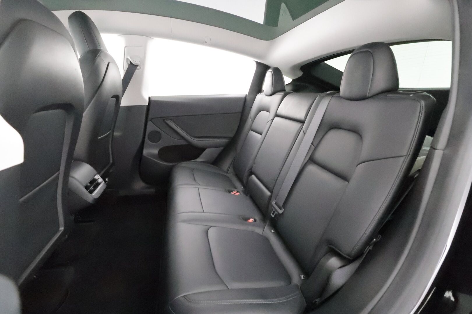 Tesla Model Y 2022 Long Range - | Koukku | ILP | Lasikatto | ACC | Matrix-LED | P.Kamera | Muistipenkki | Premium Audio | Navi | Kaistavahti | Keyless | 2x Latauskaapelit | Kahdet renkaat | 1-om Suomi-auto |