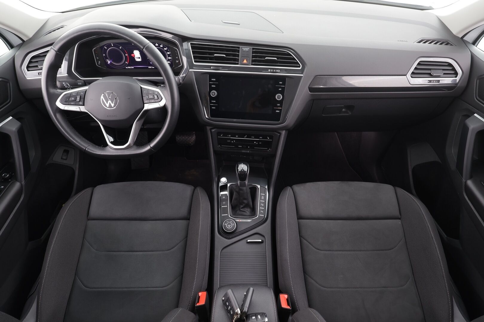 Volkswagen Tiguan 2022 Style Business 2,0 TDI SCR 110 kW 4Motion *Webasto / ACC / Matrix-LED / Kamera / Hierovat Sportpenkit / Kaistavahti* - 1-om Suomi-auto / Kahdet renkaat / Alv / Huippuvarusteet - HULLUT VÄLIPÄIVÄT KORKOTARJOUS 2,49%