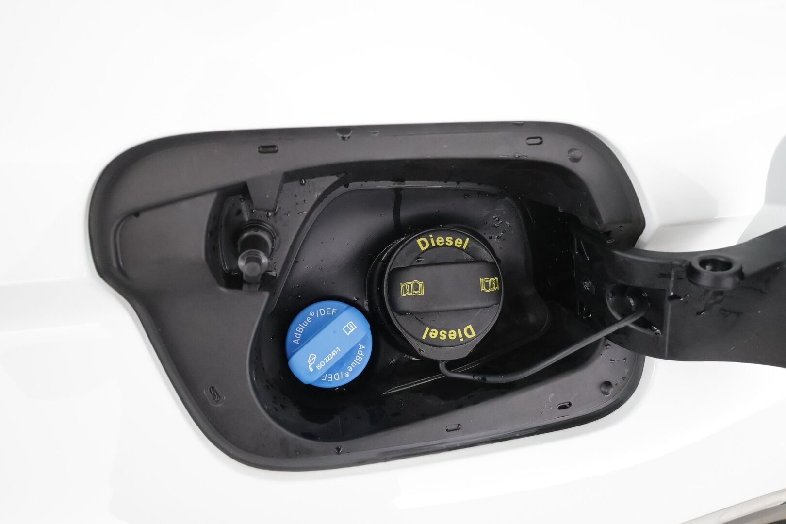 Volkswagen Tiguan 2022 Style Business 2,0 TDI SCR 110 kW 4Motion *Webasto / ACC / Matrix-LED / Kamera / Hierovat Sportpenkit / Kaistavahti* - 1-om Suomi-auto / Kahdet renkaat / Alv / Huippuvarusteet - HULLUT VÄLIPÄIVÄT KORKOTARJOUS 2,49%