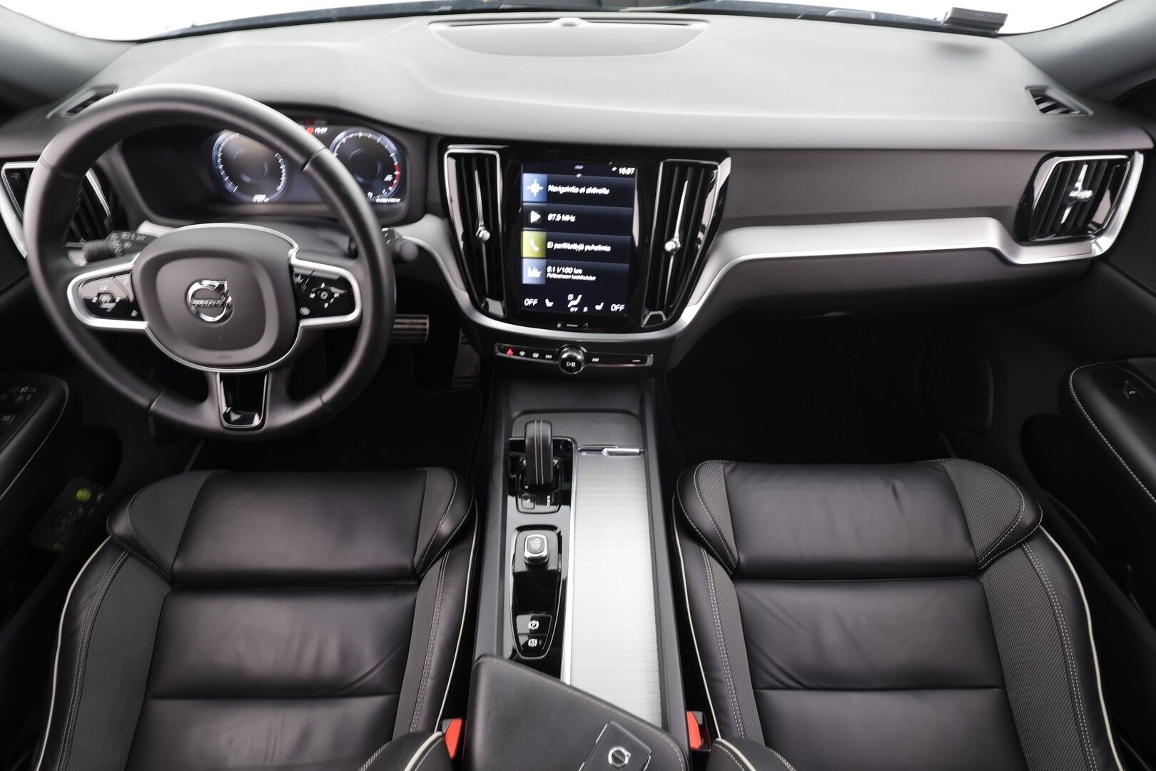 Volvo S60 2022 B5 MHEV Business R-Design Edition aut *  ACC / Webasto / Koukku /  Muistipenkki / P.Kamera / LED / Keyless * - 1.om Suomi-auto / 2x vanteet