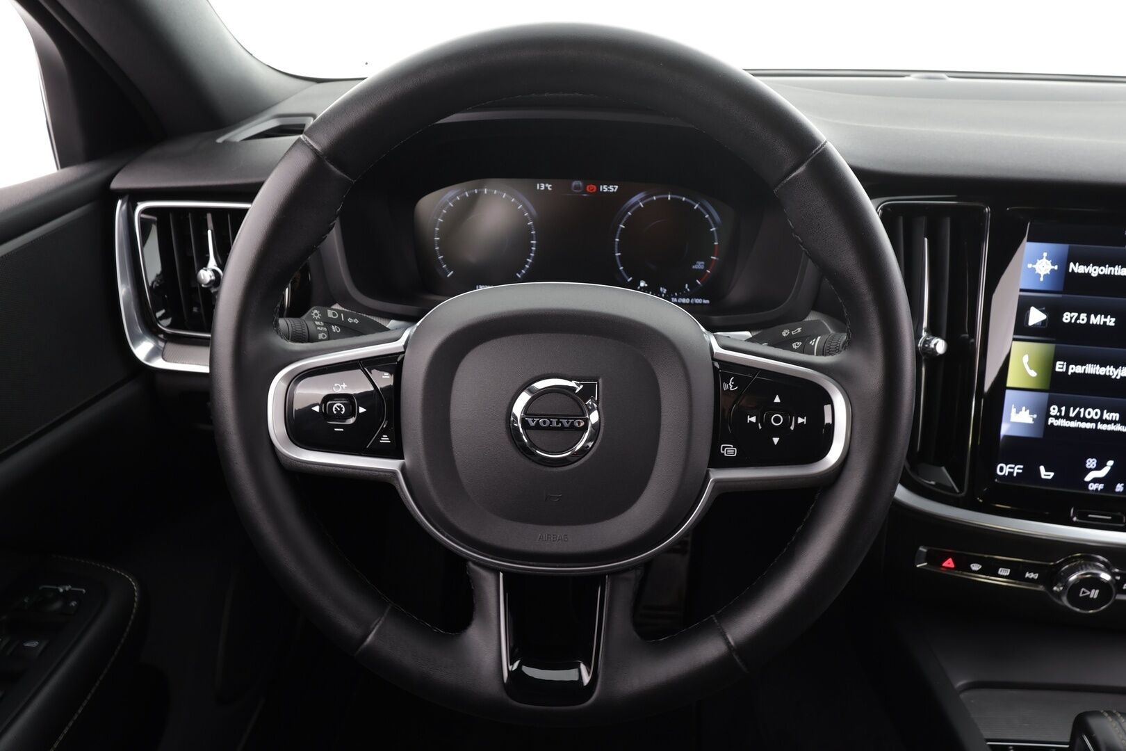 Volvo S60 2022 B5 MHEV Business R-Design Edition aut *  ACC / Webasto / Koukku /  Muistipenkki / P.Kamera / LED / Keyless * - 1.om Suomi-auto / 2x vanteet - HULLUT JOULUT KORKOTARJOUS 2,49% 