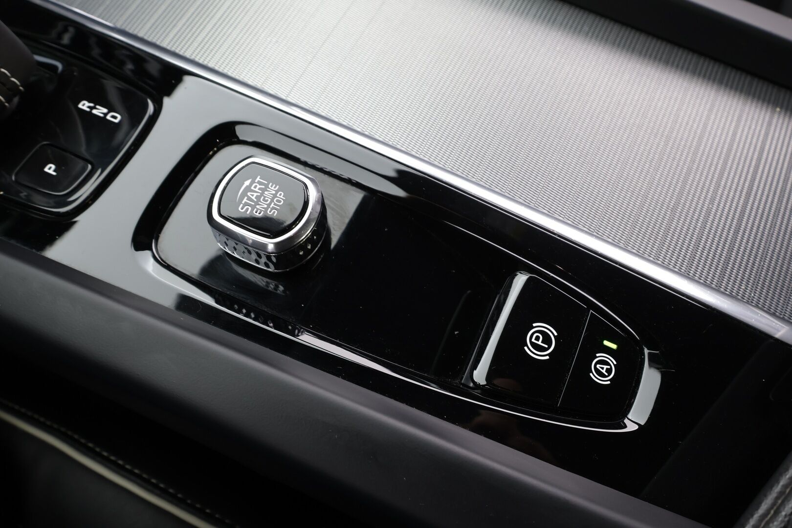 Volvo S60 2022 B5 MHEV Business R-Design Edition aut *  ACC / Webasto / Koukku /  Muistipenkki / P.Kamera / LED / Keyless * - 1.om Suomi-auto / 2x vanteet - HULLUT JOULUT KORKOTARJOUS 2,49% 