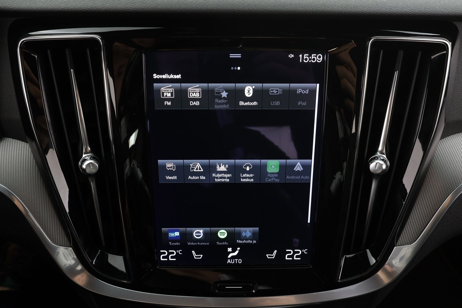 Volvo S60 2022 B5 MHEV Business R-Design Edition aut *  ACC / Webasto / Koukku /  Muistipenkki / P.Kamera / LED / Keyless * - 1.om Suomi-auto / 2x vanteet - HULLUT JOULUT KORKOTARJOUS 2,49% 