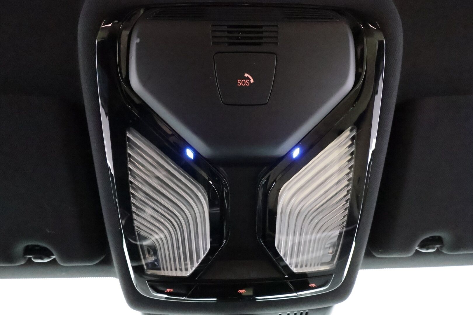 BMW 530 2022 G31 Touring 530e xDrive A Charged Edition M Sport * ACC / Adapt.LED / P.Kamera / HiFi / Navi / Comfort Access * - 1-om Suomi-auto / 2x Latauskaapelit / Merkkihuollot / Kahdet renkaat aluvanteilla