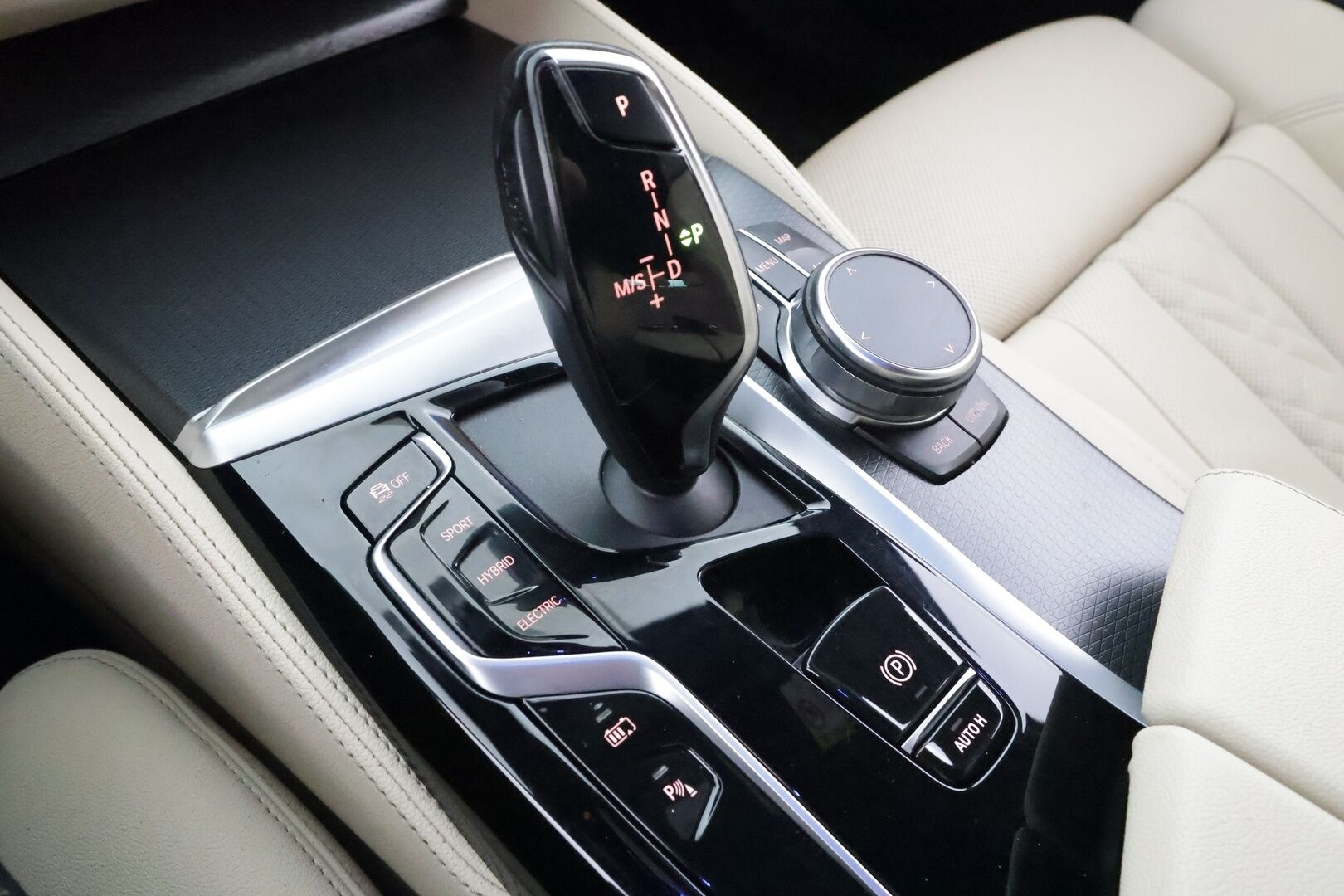 BMW 530 2022 G31 Touring 530e xDrive A Charged Edition M Sport - ACC | Adapt.LED | P.Kamera | HiFi | Navi | Comfort Access | 1-om Suomi-auto | Merkkihuollot